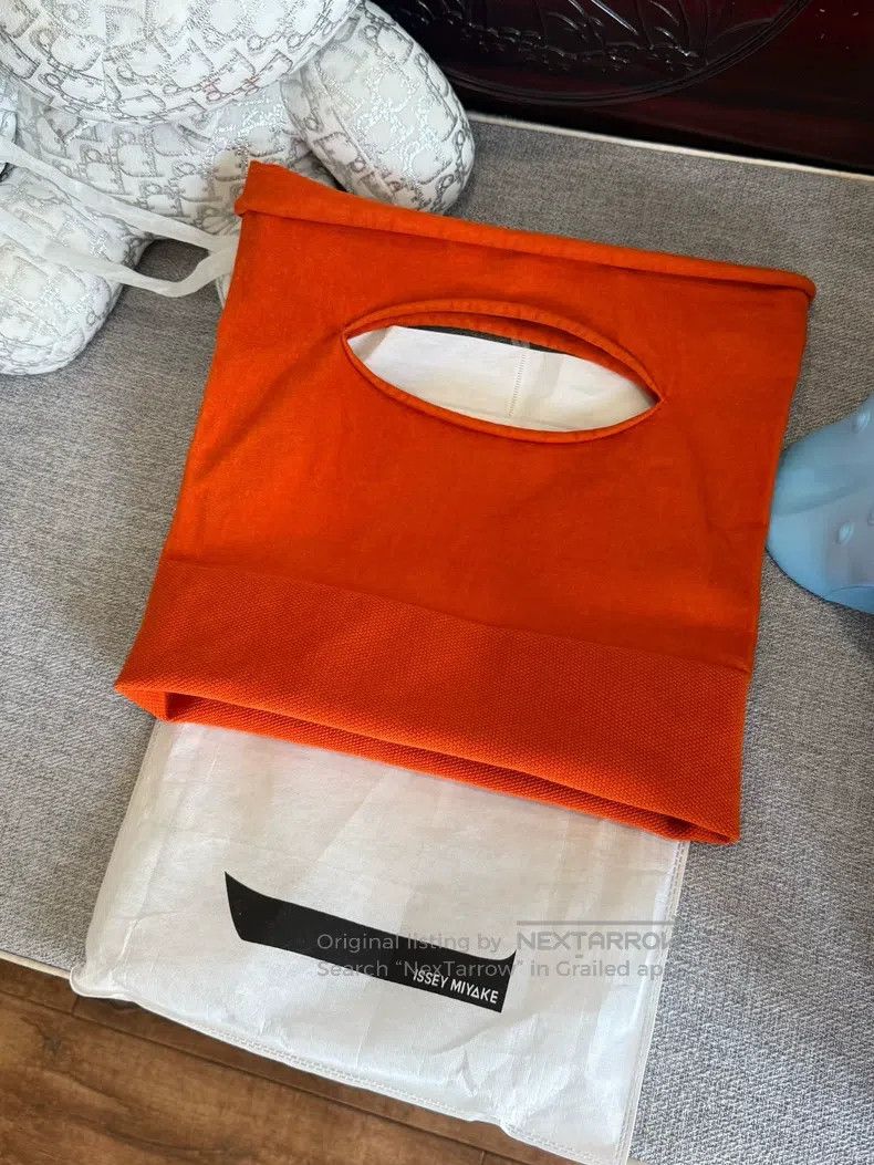 Issey Miyake Issey Miyake Orange Handbag Size ONE SIZE - 1 Thumbnail