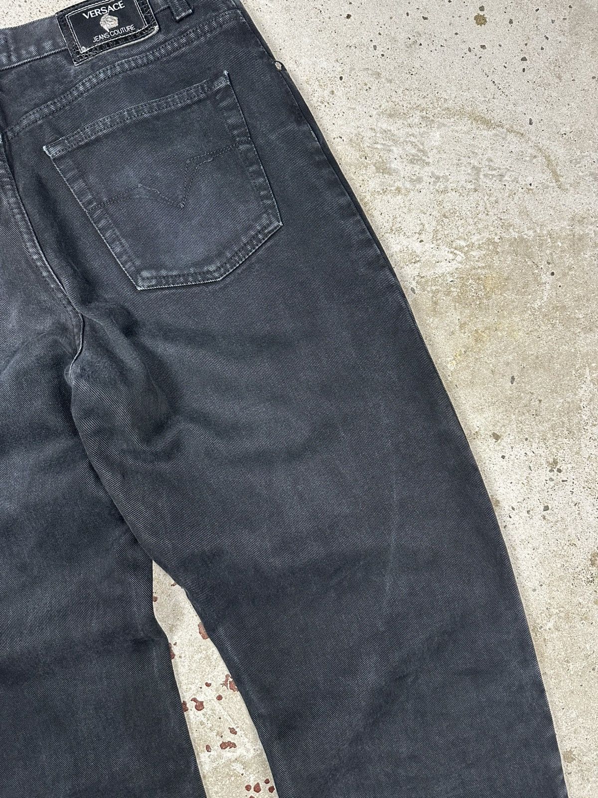 Versace × Versace Jeans Couture × Vintage Vintage Y2K Versace Jeans Couture Washed Black Denim Pants Size US 36 / EU 52 - 6 Thumbnail