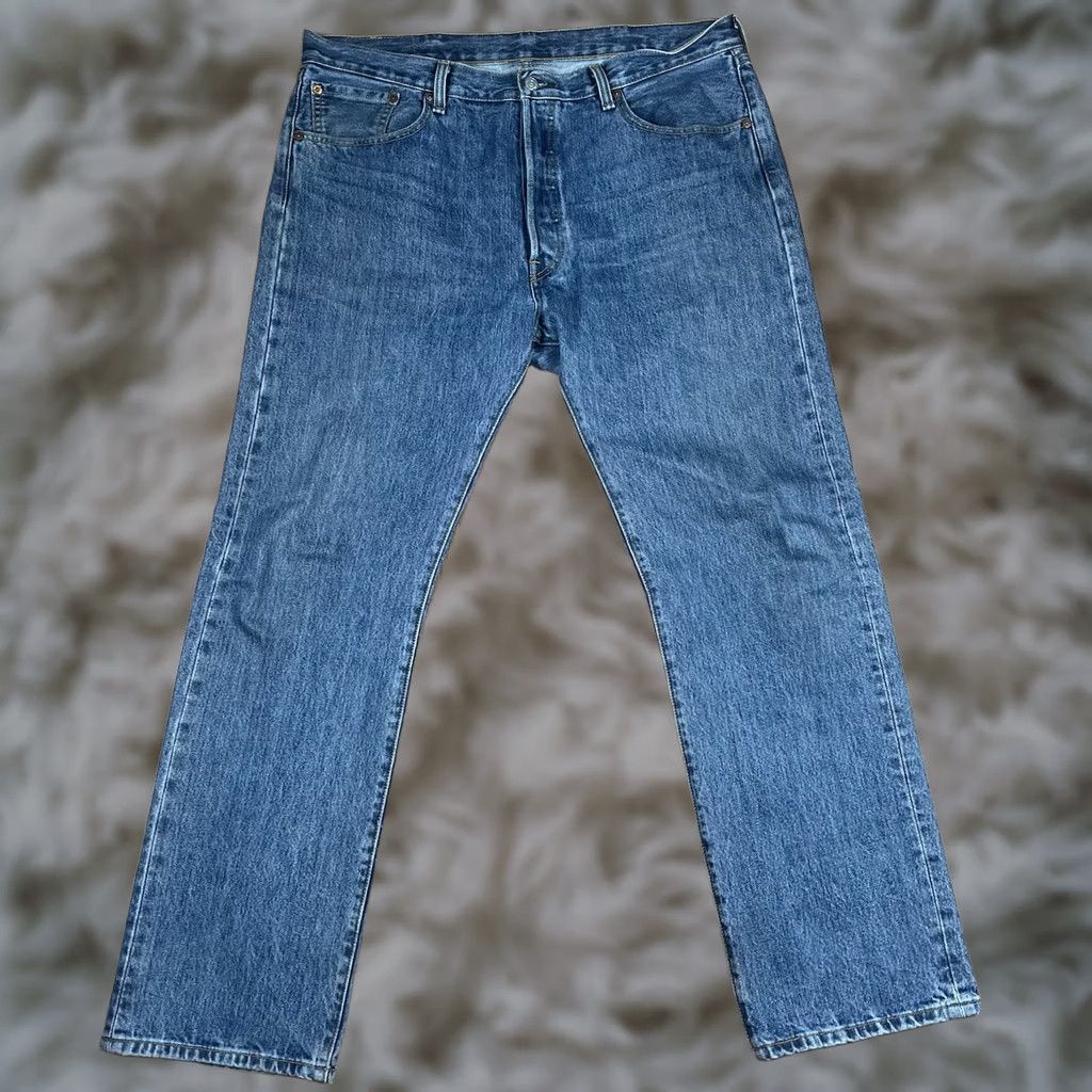 Levi's LEVI'S 501 Straight Leg Jeans Men’s 38Wx32L Blue Denim Button Fly 100% Cotton Size US 38 / EU 54 - 1 Thumbnail