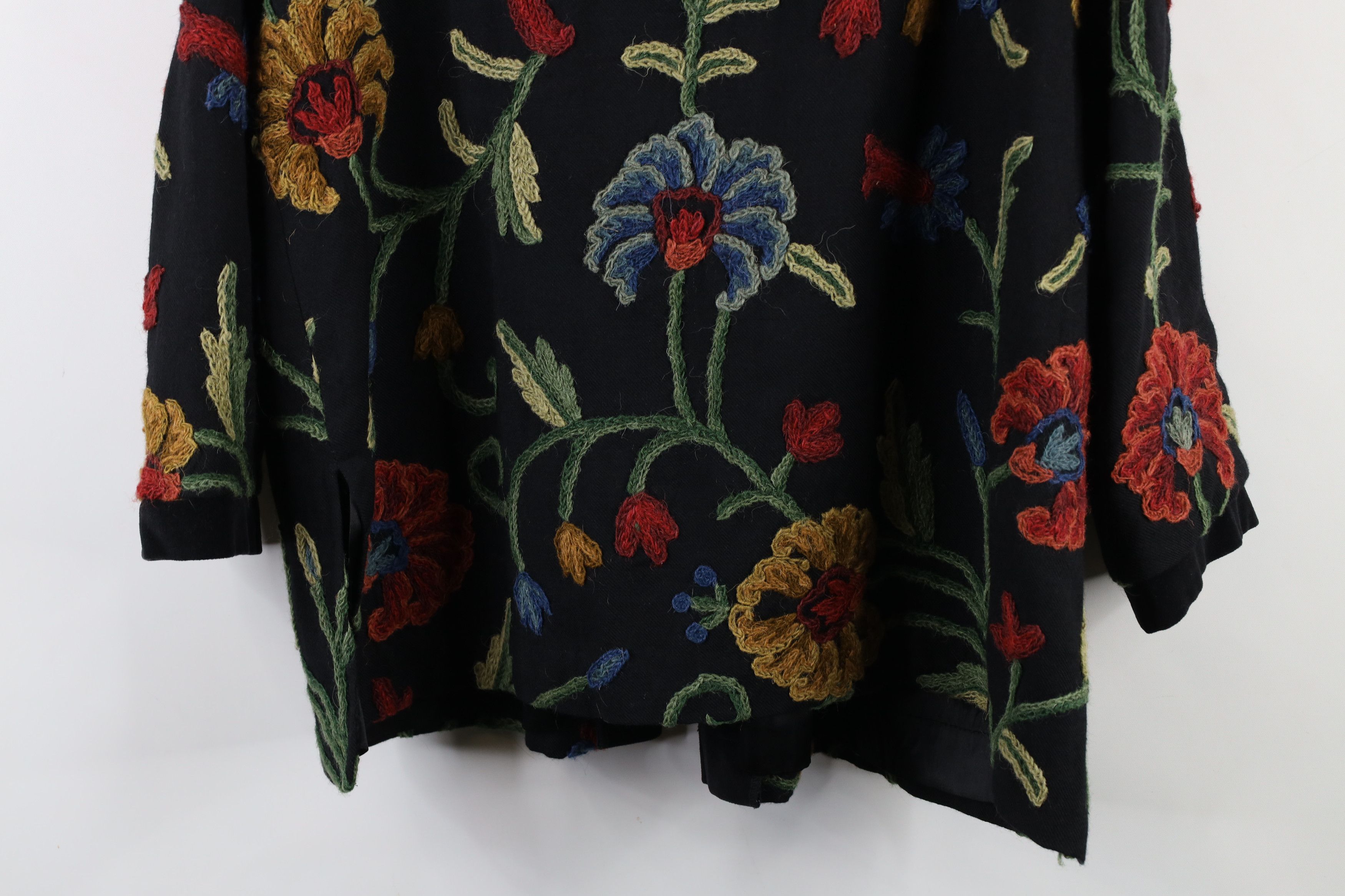 Vintage Vintage 90s Streetwear Trim Wool Crewel Flower Blazer Jacket Size L / US 10 / IT 46 - 14 Thumbnail