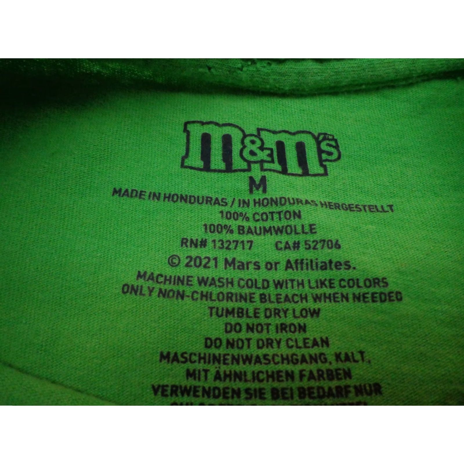 Vintage M&M's Green YOU MAY CALL ME QUEEN BEE T-Shirt Size M Medium Green Unisex Adults Short Sleeve Graphic Tee Men Women Size US M / EU 48-50 / 2 - 3 Thumbnail