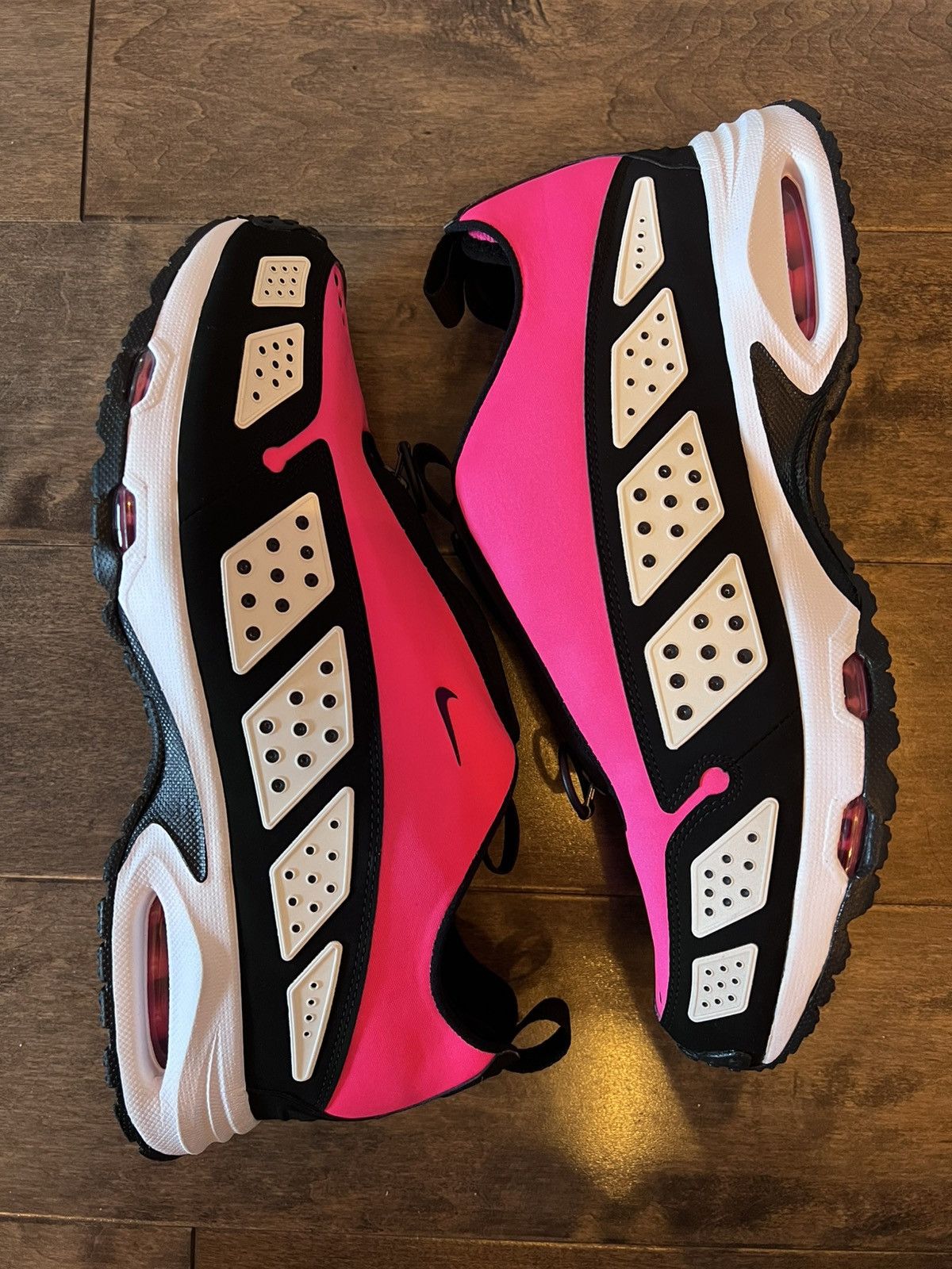 Nike Size 14 Women’s Nike Air Max SNDR Fuchsia Flash FZ2068-600 Size US 12 / IT 42 - 3 Thumbnail