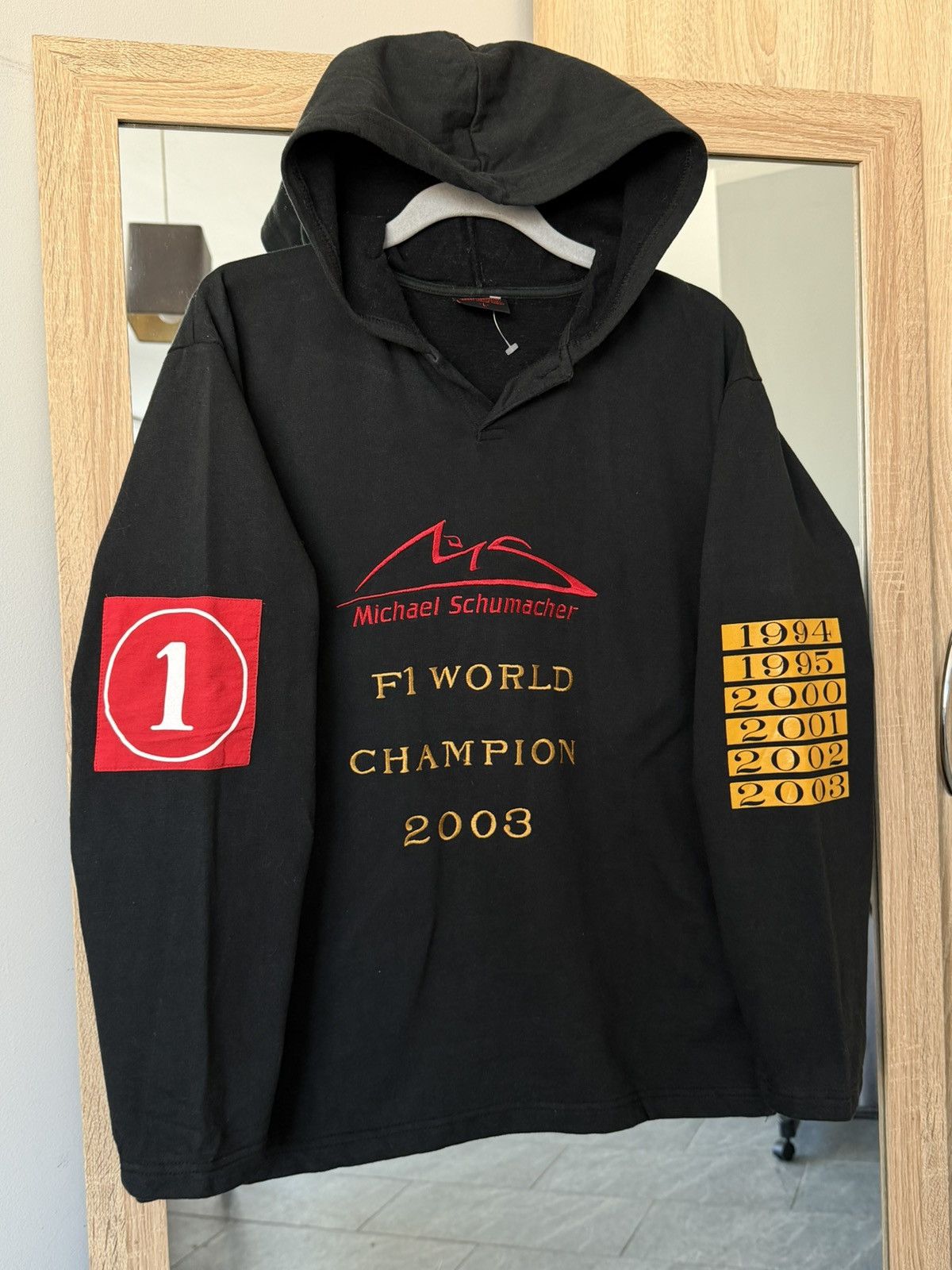 Ferrari Michael Schumacher F1 World Champion 2003 Hoodie ferrari Size US L / EU 52-54 / 3 - 3 Thumbnail