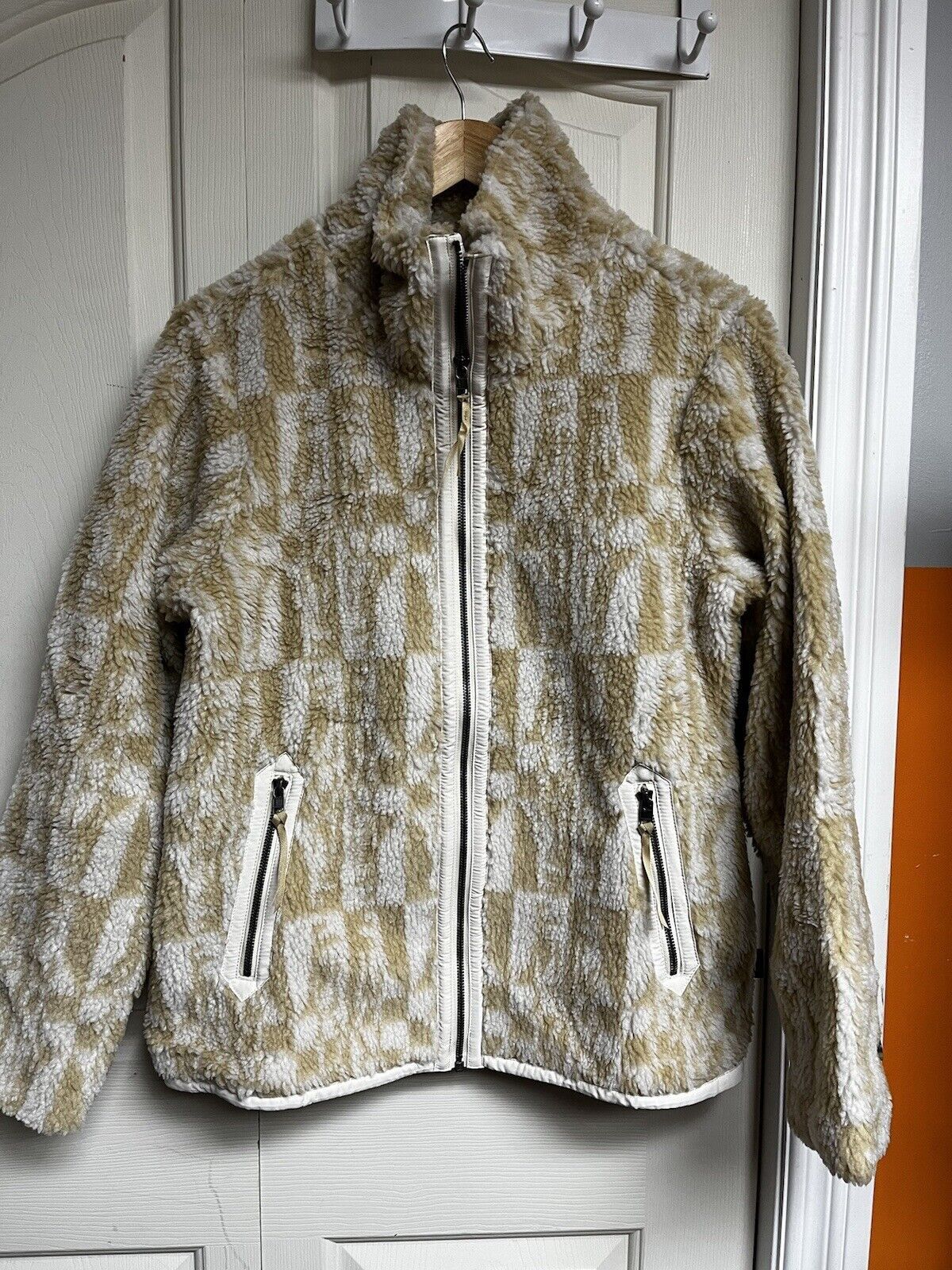 Patagonia Women's Teddy Jacket Size Large