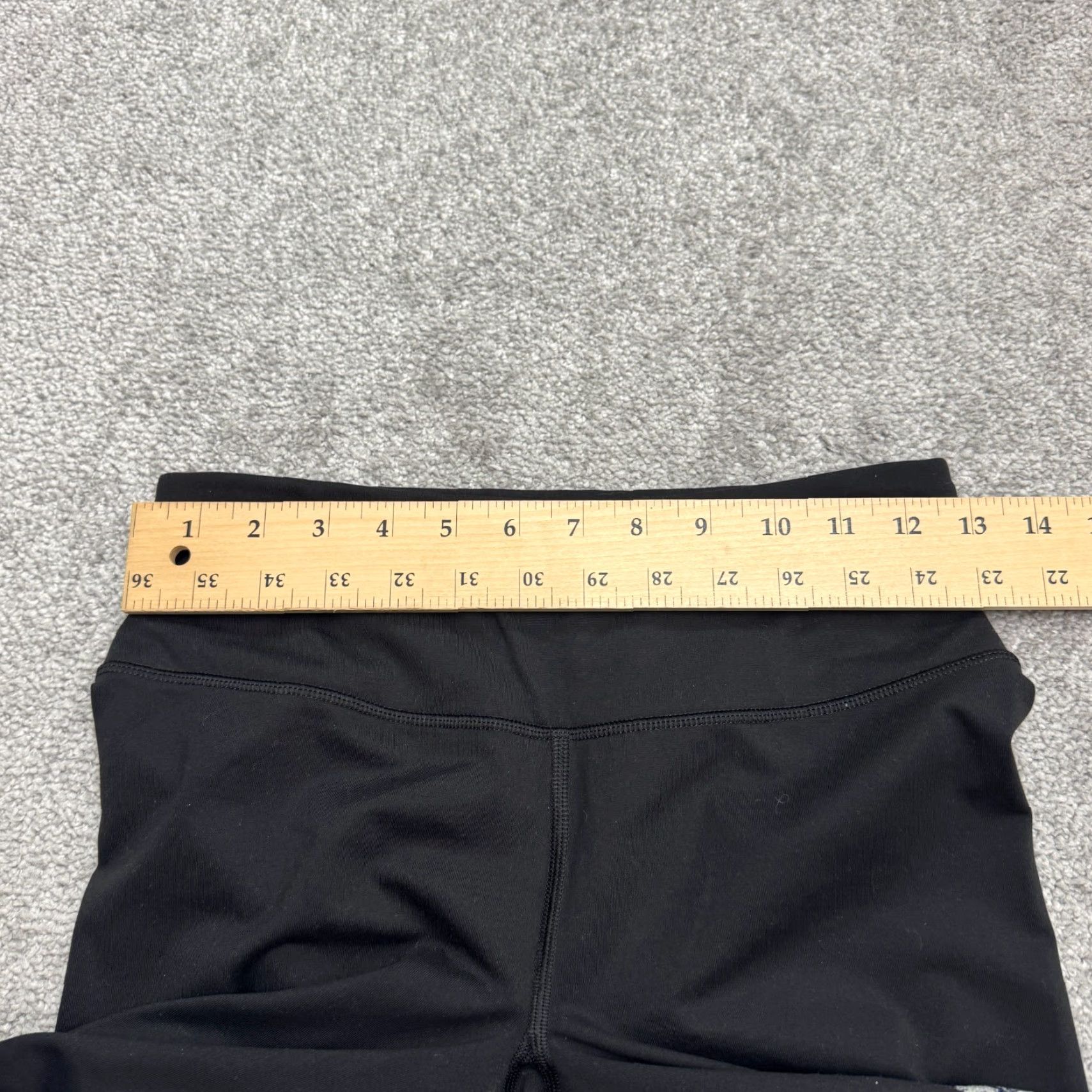 Victoria's Secret VINTAGE Victoria's Secret VSX Sport Knockout Crop Active Leggings Women S Black NWOT Size 28" / US 6 / IT 42 - 7 Thumbnail