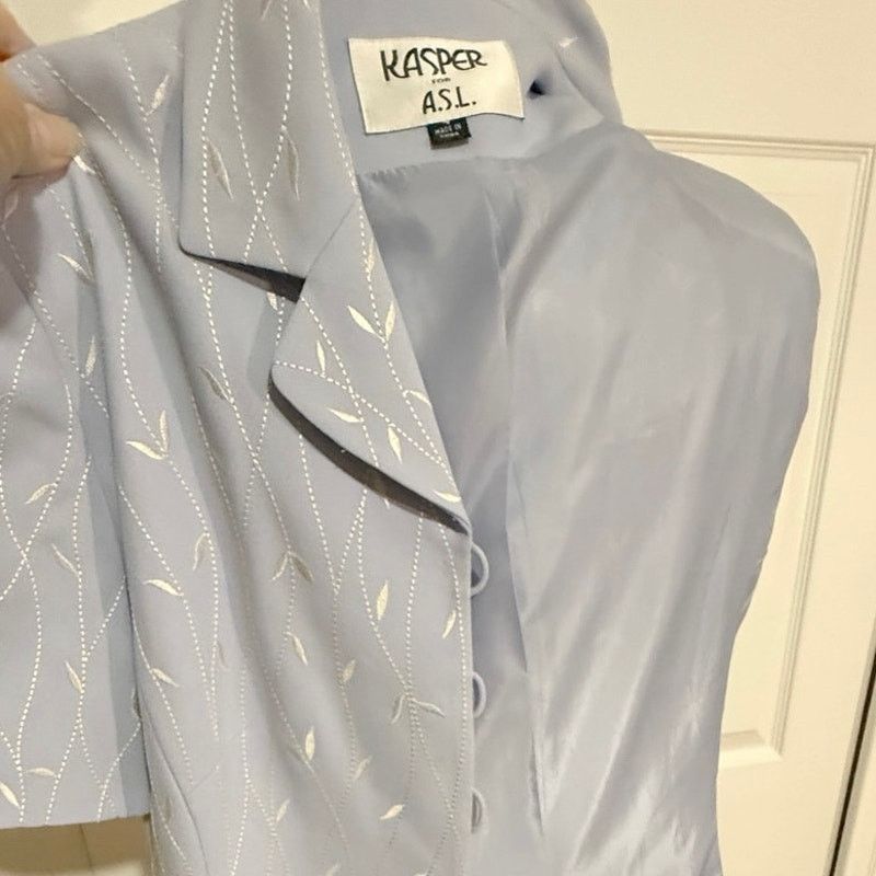 Kasper VTG Kasper ASL skirt suit sz 4 pale blue tailored embroidery Size S / US 4 / IT 40 - 8 Thumbnail