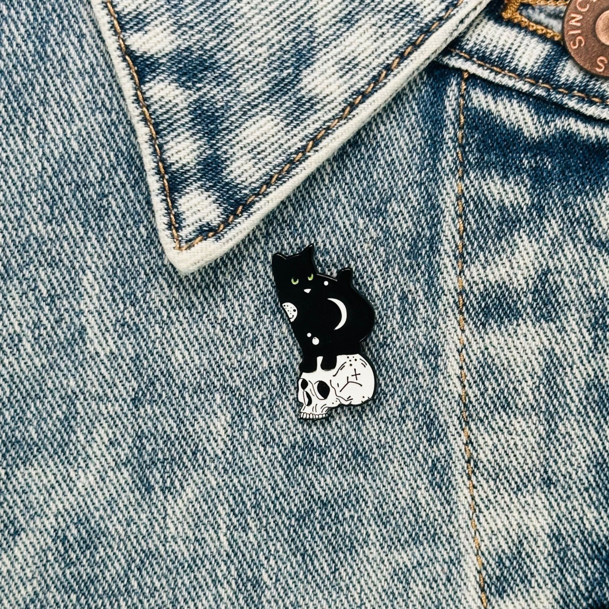 Other Enamel Pin Black Cat Skull Moon Green Eyes Keeper of Death L Size ONE SIZE - 1 Thumbnail