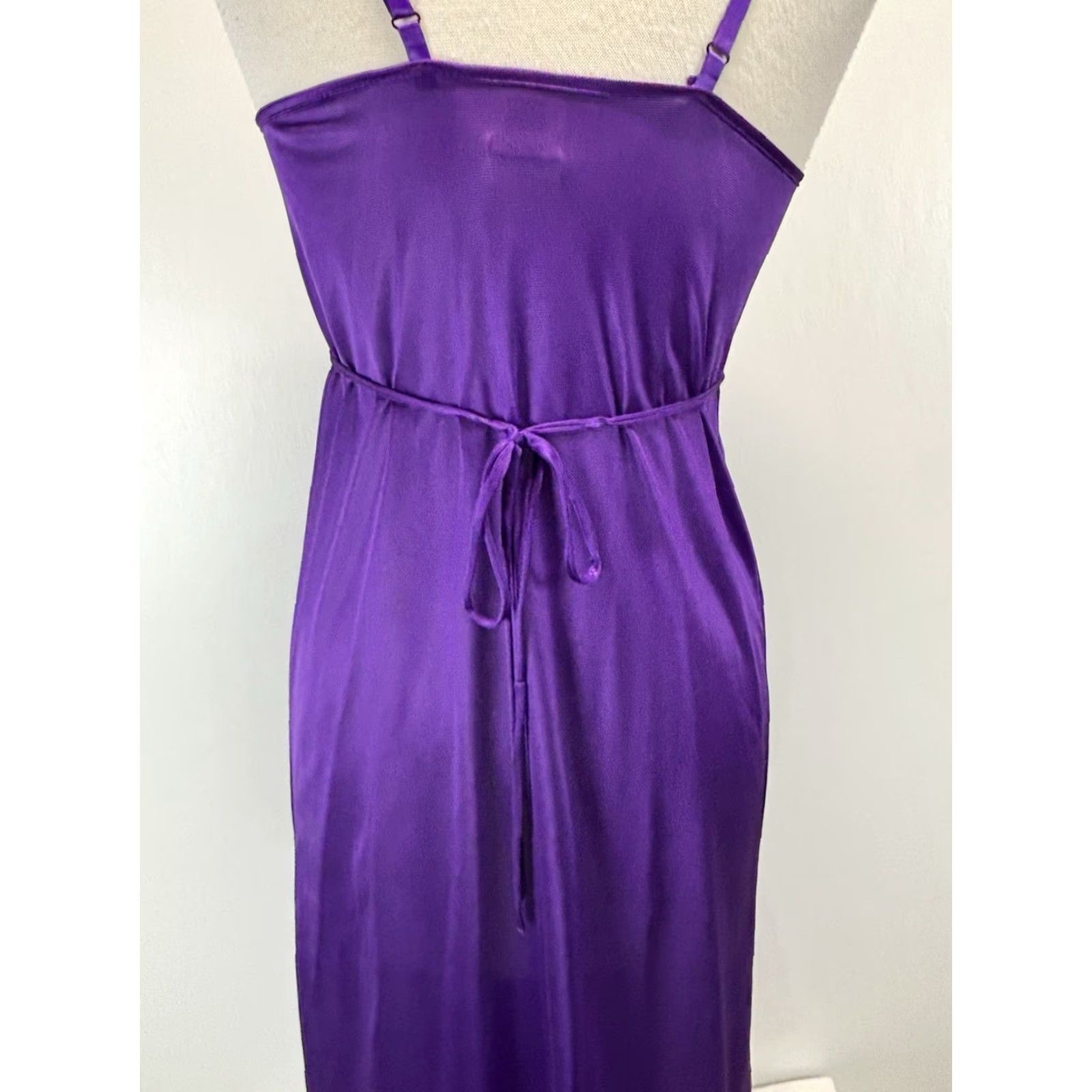 Undercover Vtg Undercover Wear Nylon Nightgown Sz Petite (small) Women’s Purple Made In USA Size ONE SIZE - 5 Thumbnail
