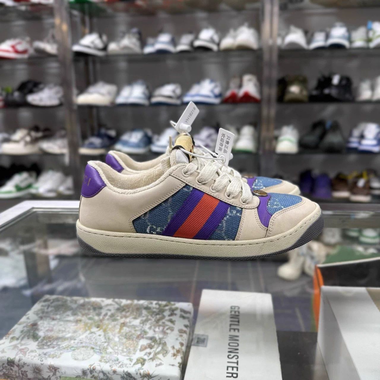 Gucci Gucci 'Dirty' Sneakers Original Box EUR 37 Size US 6 / IT 36 - 2 Thumbnail