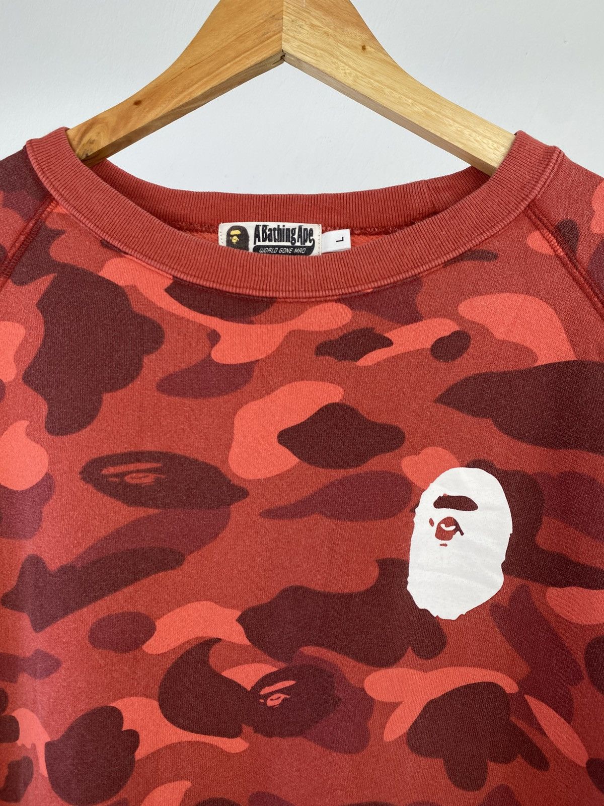 Bape Bape Color Camo Ape Crewneck Red Size L Size US L / EU 52-54 / 3 - 10 Thumbnail