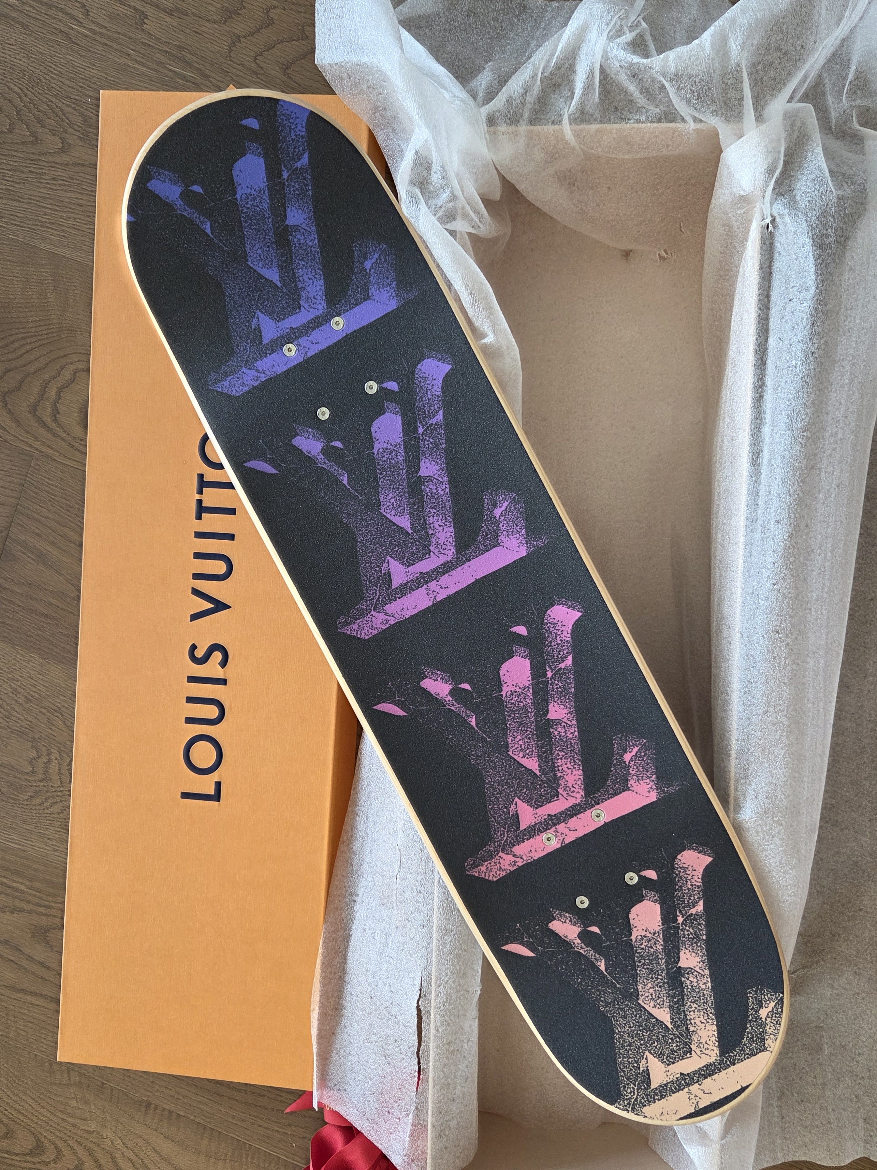 Louis Vuitton NIB Louis Vuitton illusion logo pink blue skateboard 🛹 Size ONE SIZE - 2 Thumbnail