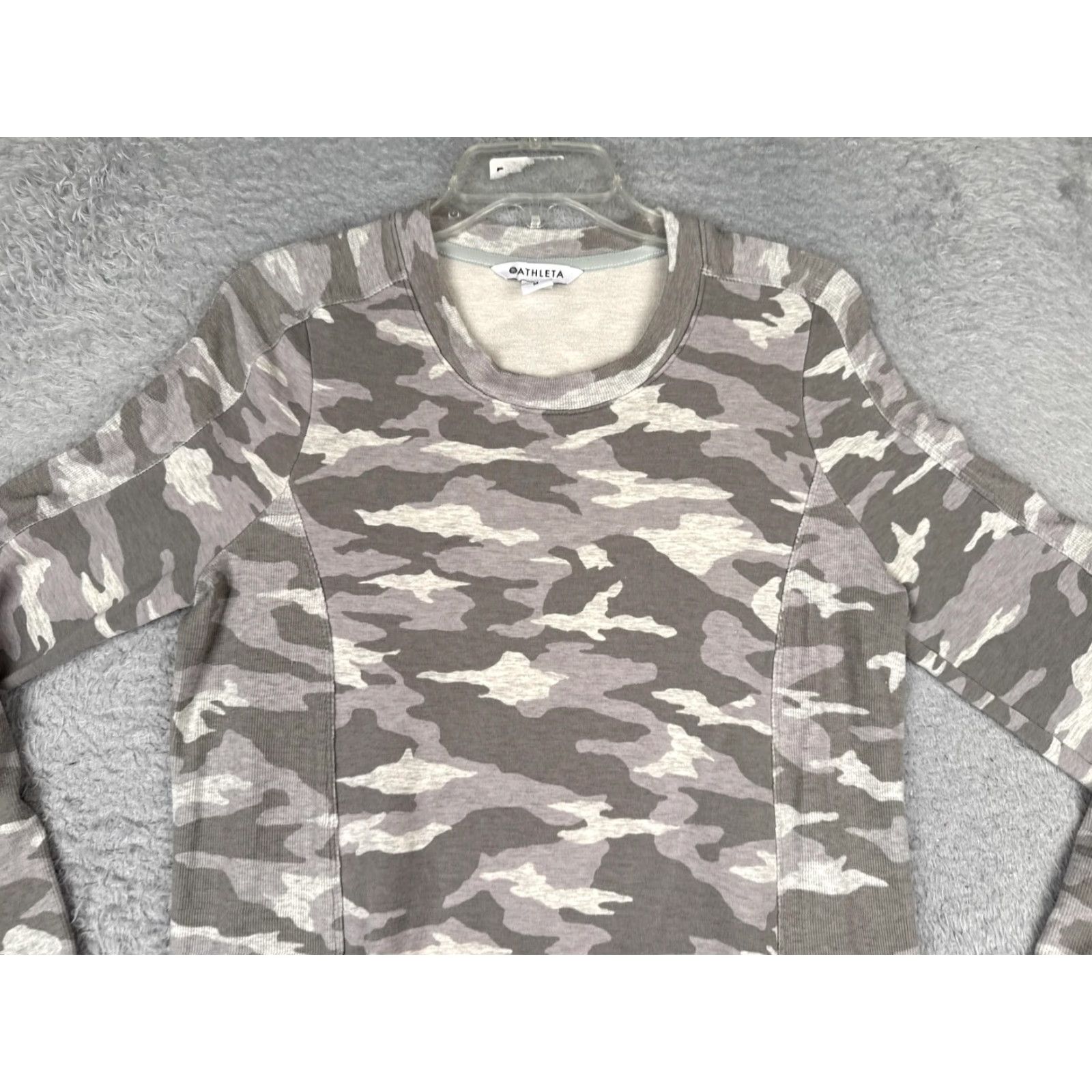 Athleta Athleta Sweatshirt Tunic Womens M Gray Camouflage Crew Neck Pockets Raglan Knit All Seasons Athleisure Shirt / Pullover Size M / US 6-8 / IT 42-44 - 4 Thumbnail