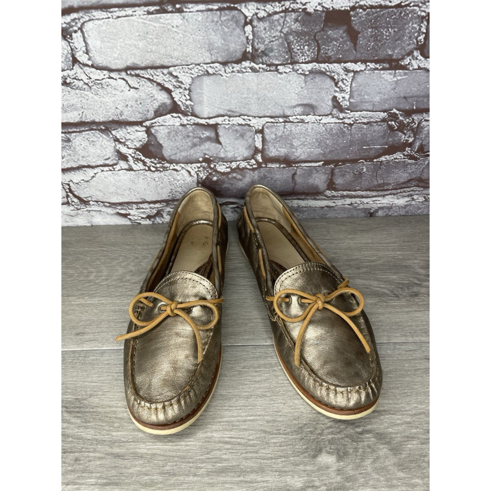 Frye FRYE Quincy Tie Leather Metallic Deck Shoes Gold Boat Shoes Size US 8 / IT 38 - 14 Thumbnail