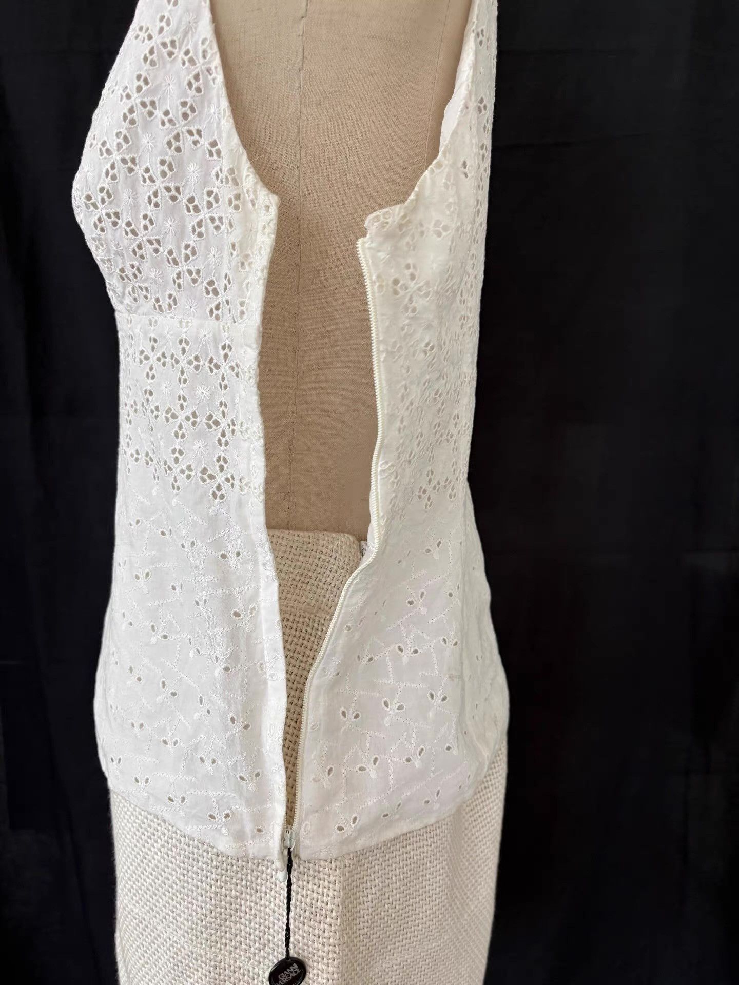 Versace Gianni Versace Embroidered Waistcoat & Camisole。Ｑ21 Size L / US 10 / IT 46 - 8 Thumbnail