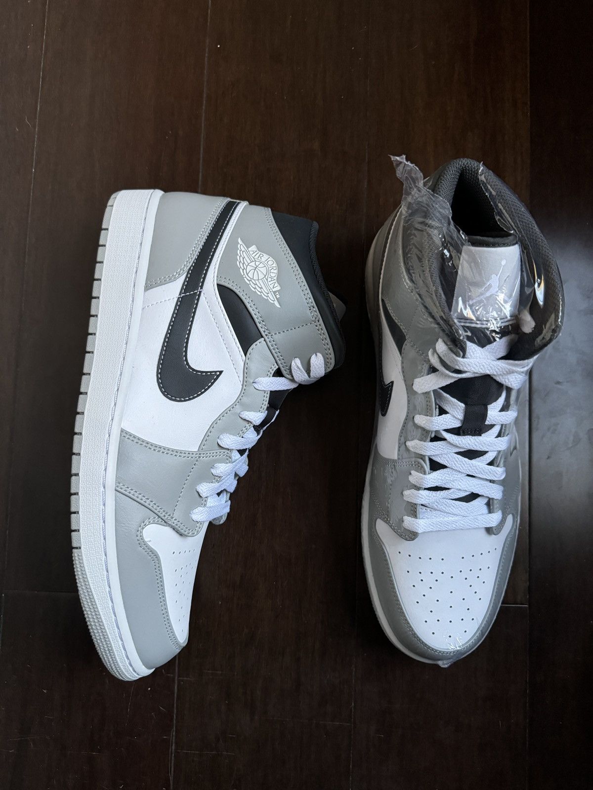 Jordan Brand × Nike Jordan 1 mid Light Smoke Grey Anthracite Size US 13 / EU 46 - 1 Thumbnail