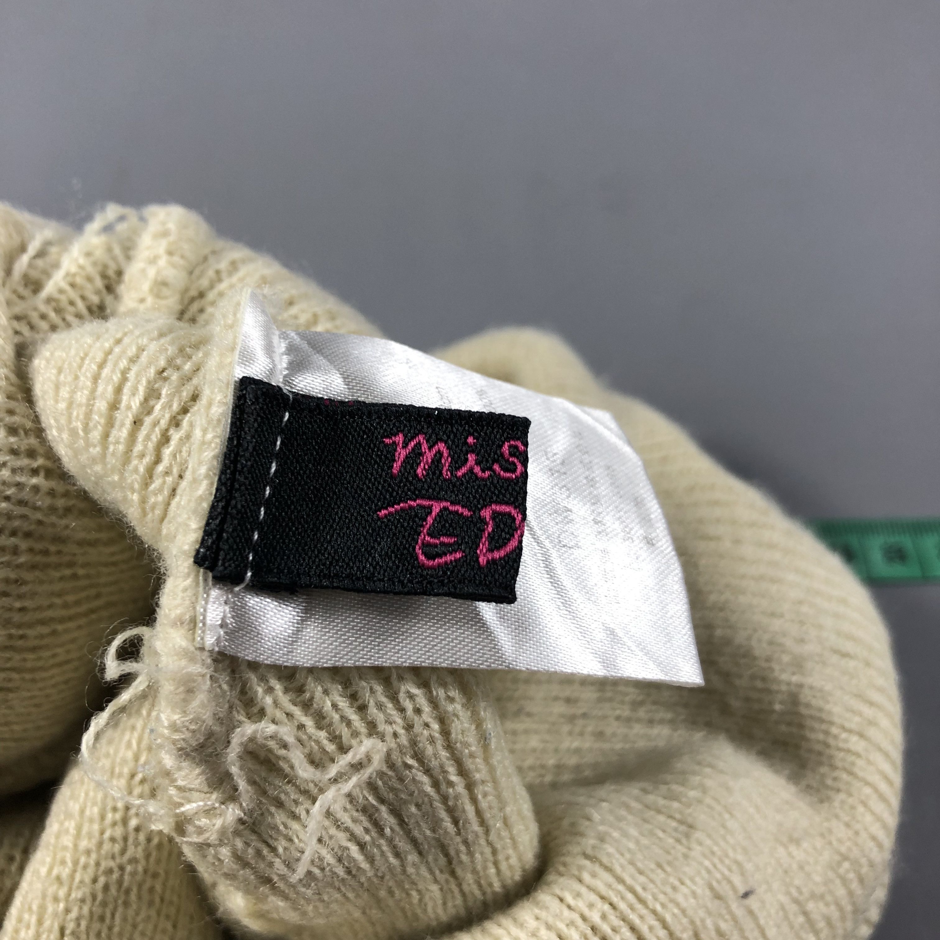 Edwin Miss Edwin Beanie Snowcap Snow Hat B919 Size ONE SIZE - 4 Thumbnail