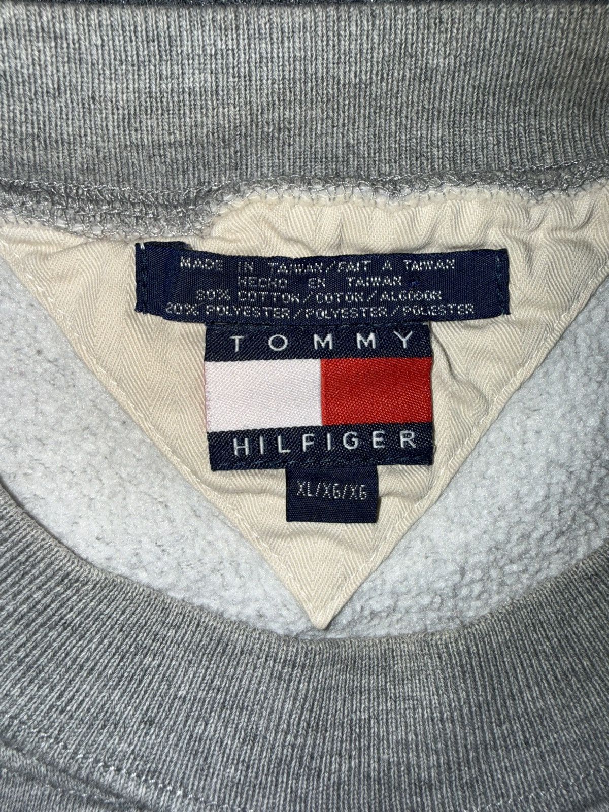 Tommy Hilfiger Vintage 90s Tommy Hilfiger Big Logo Crewneck Sweatshirt Grey Size US XL / EU 56 / 4 - 3 Thumbnail