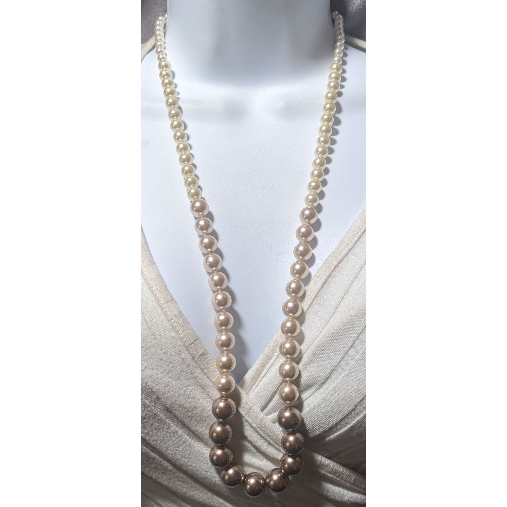 Other Elegant Triple Tone Graduated Glass Pearl Necklace Size ONE SIZE - 5 Thumbnail