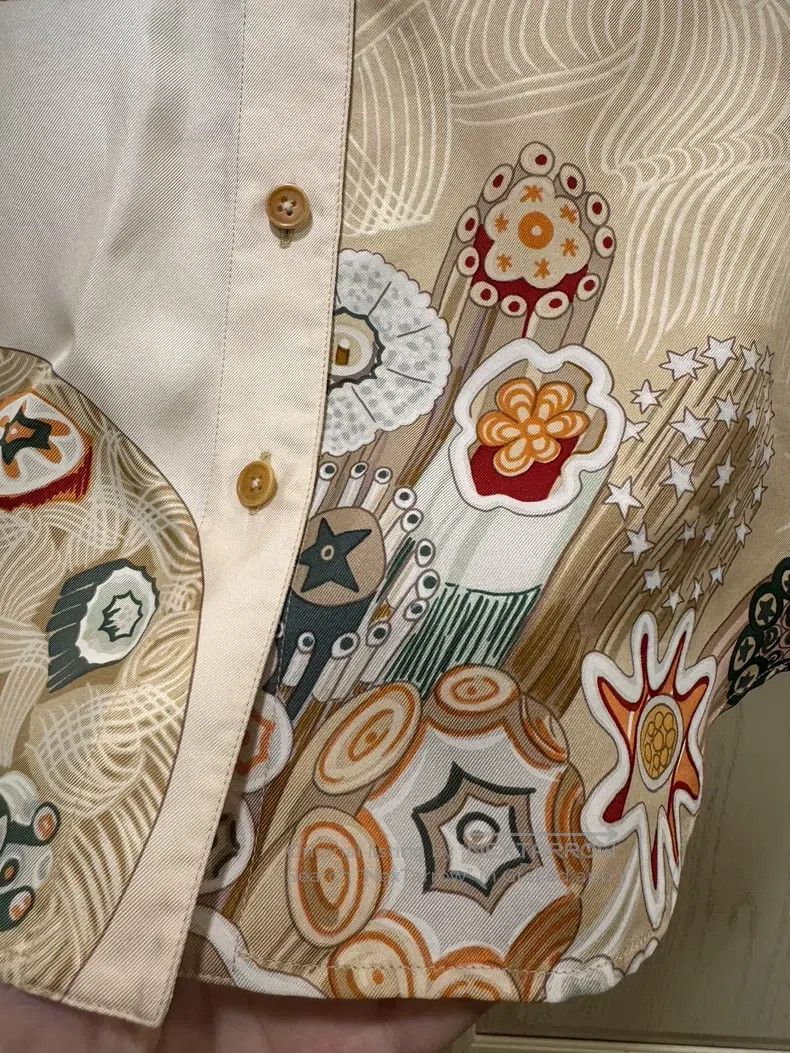 Hermes Hermes Vintage Floral Printed Shirt,Silk Fabric, Mulberry Size XS / US 0-2 / IT 36-38 - 2 Thumbnail