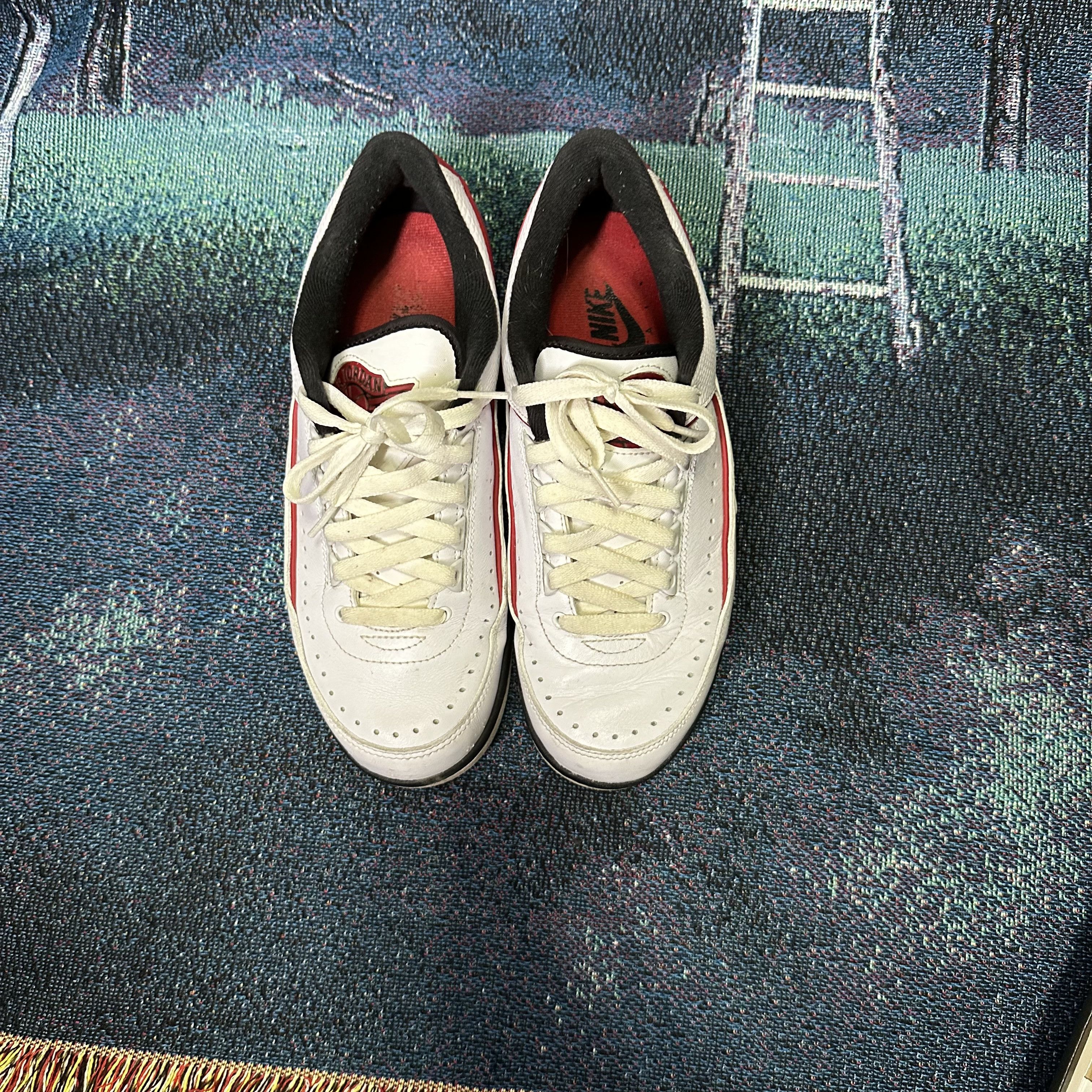 Jordan Brand 2016 Air Jordan 2 Retro Low Chicago Size US 7.5 / EU 40-41 - 3 Thumbnail
