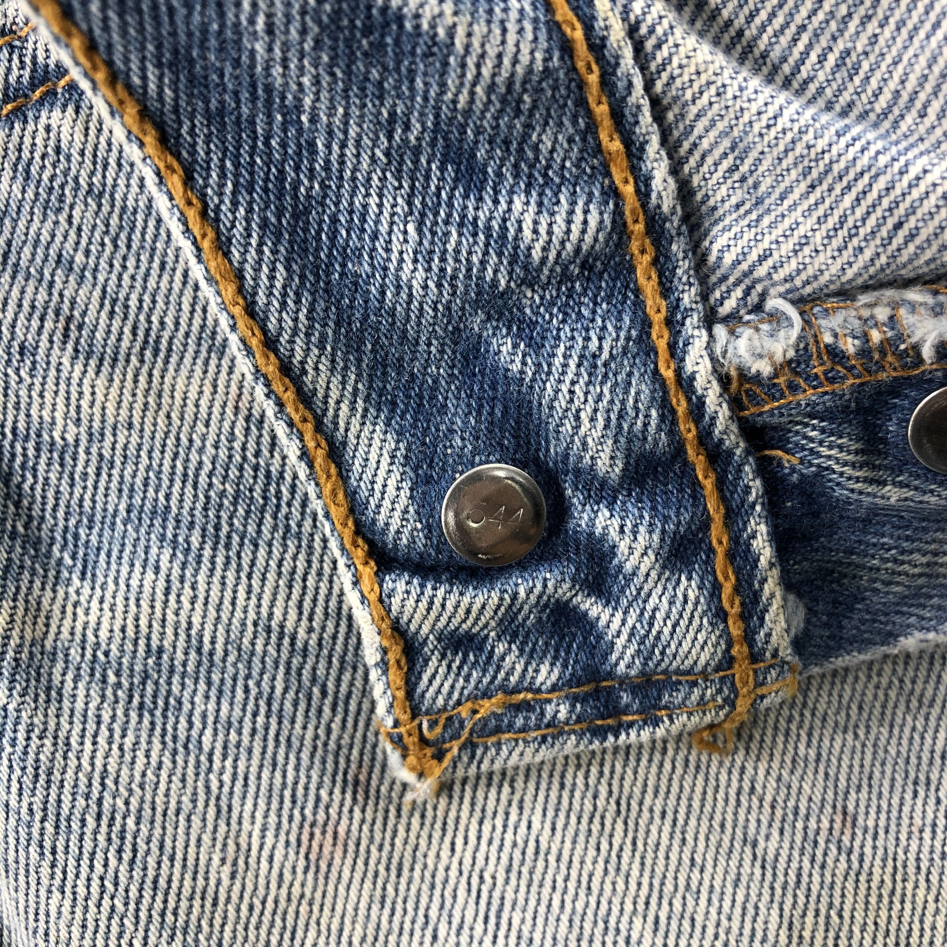 Levi's Vintage 90s Dirty Ripped Light Wash Levis 501 Jeans-JM922 Size US 30 / EU 46 - 9 Thumbnail