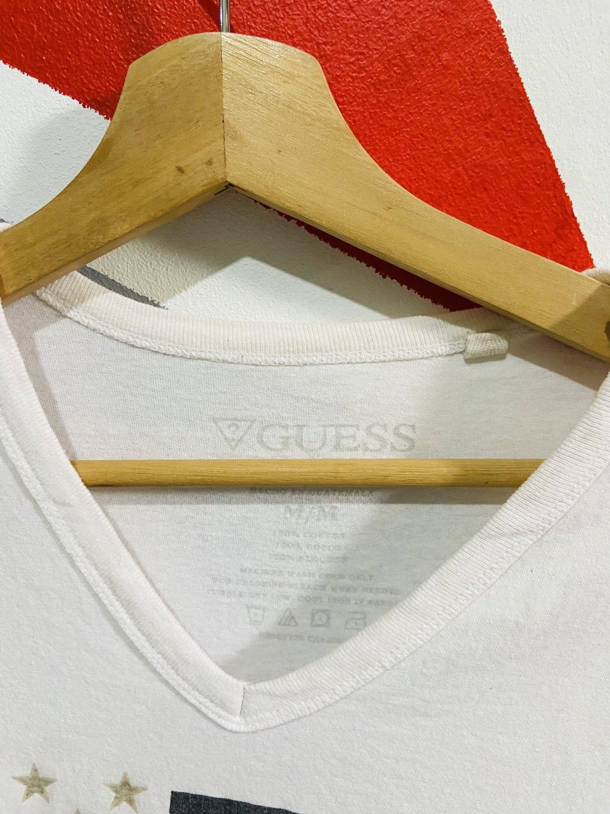 Guess Guess V Neck Tee Size US M / EU 48-50 / 2 - 4 Thumbnail