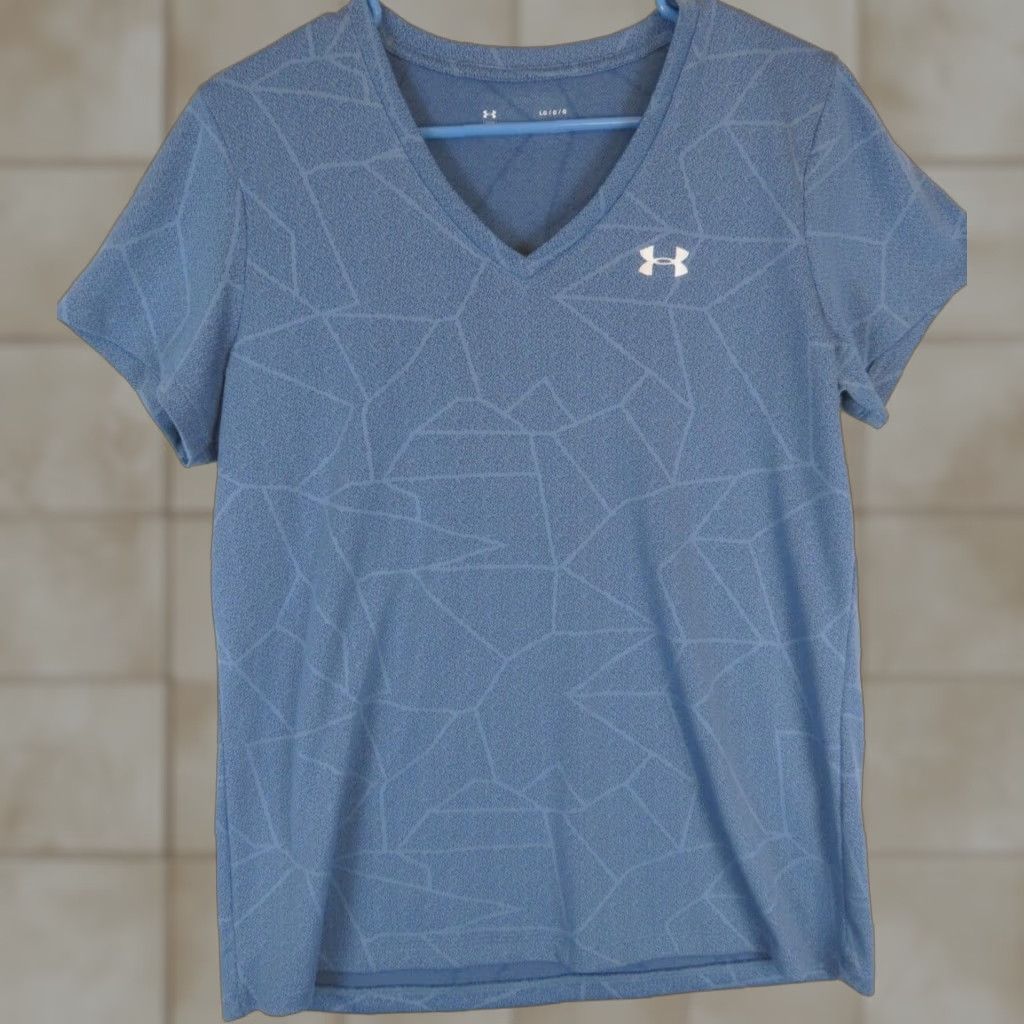 Under Armour Under Armour Men's Running Shirt Blue L Lightweight Summer Excellent Condition Pullover Activewear/HeatGear Casual Mens Size US L / EU 52-54 / 3 - 1 Thumbnail