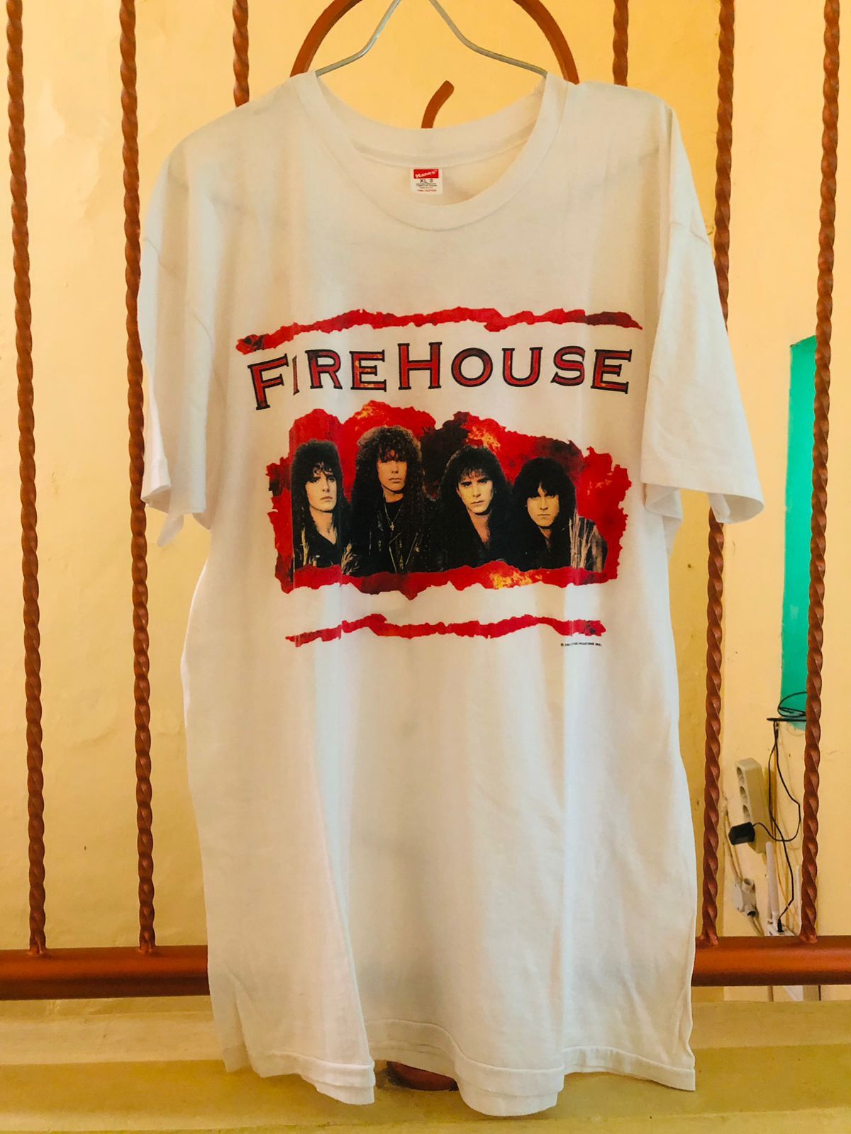 Band Tees FireHouse "Don't Treat Me Bad" Size US XL / EU 56 / 4 - 1 Thumbnail