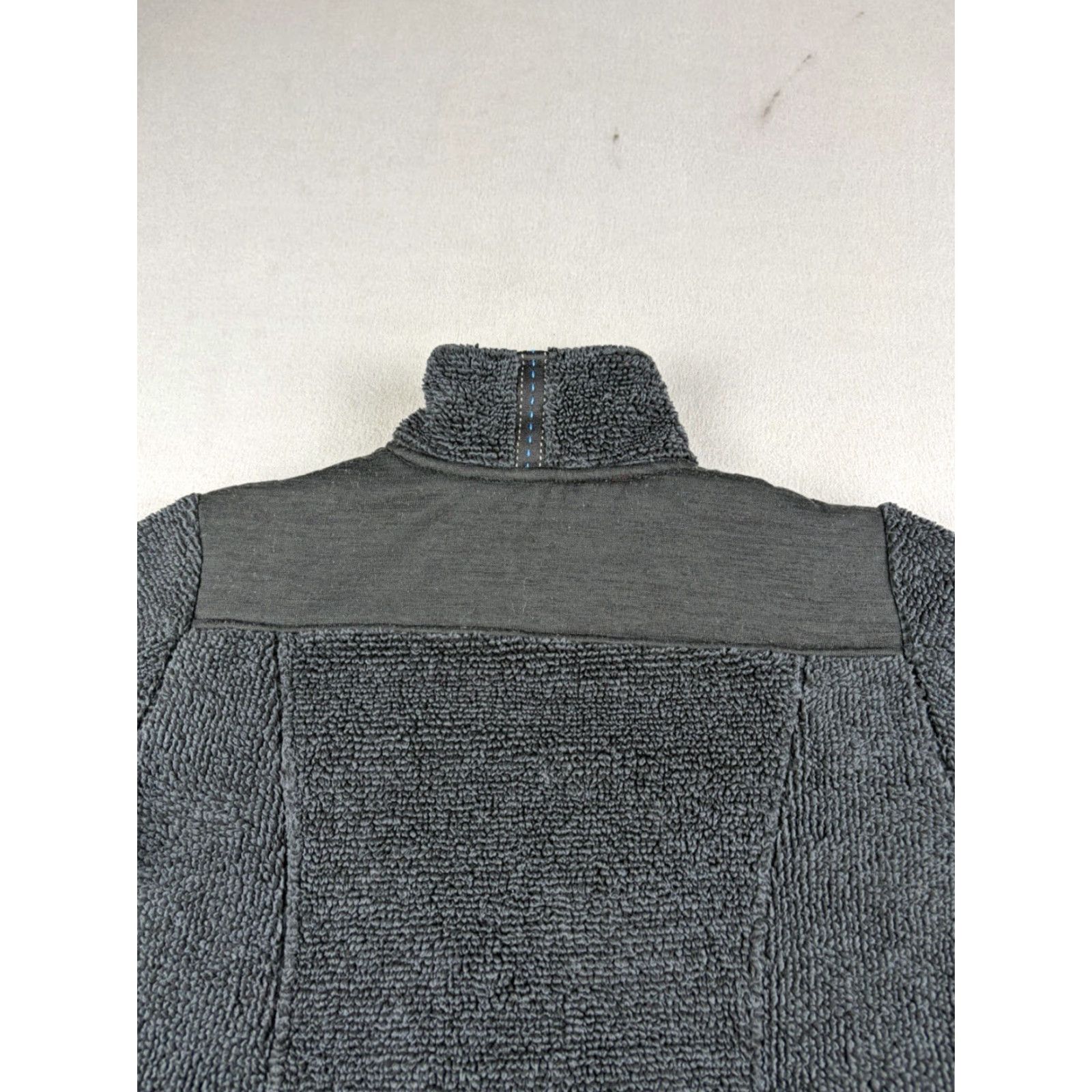 Vintage Kuhl Quarter Zip Fleece Women’s Size Medium Black Deep Pile Outdoors Hiking Polyester Zip Jacket Mid-Length Regular Size M / US 6-8 / IT 42-44 - 6 Thumbnail