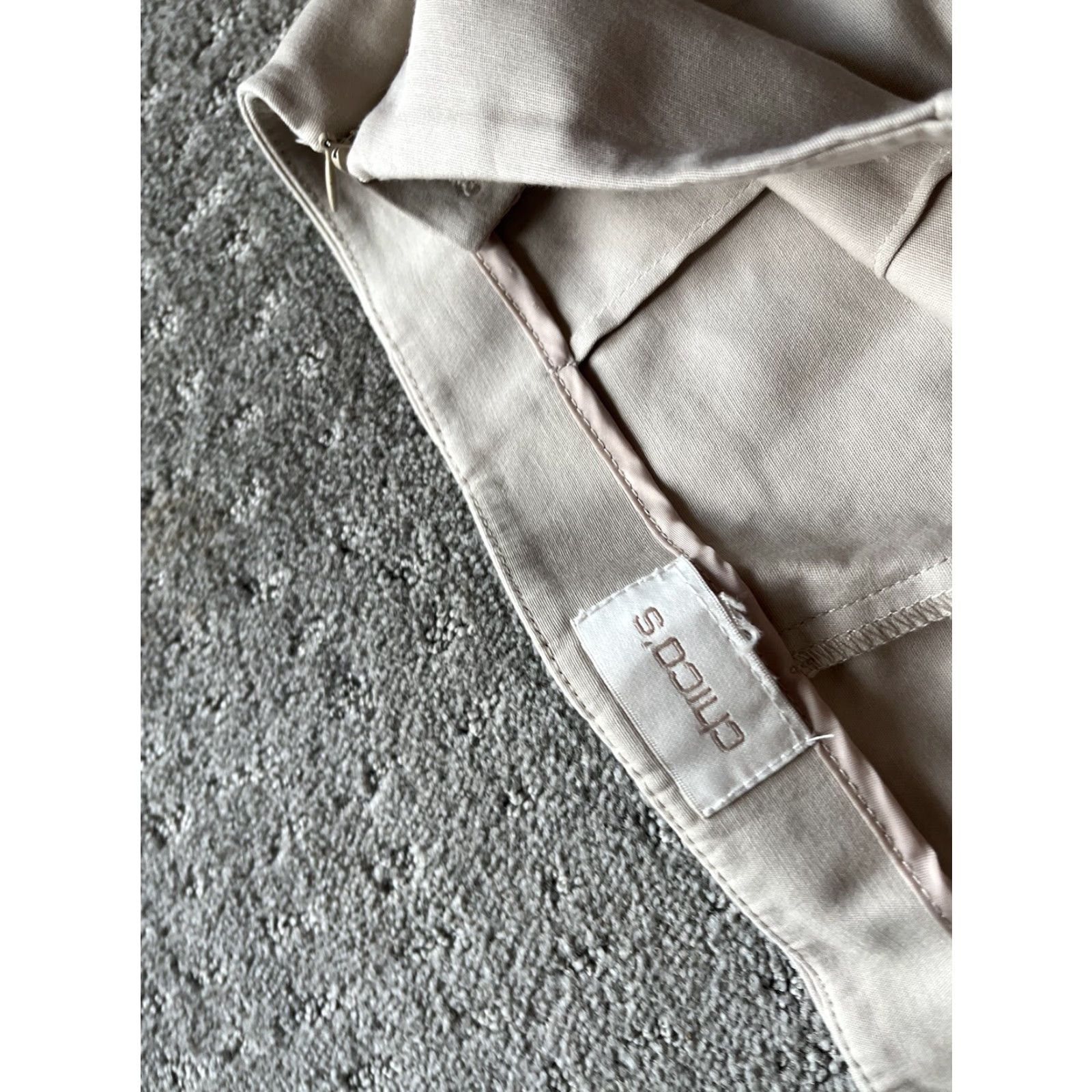 Vintage Chico's Womens Beige Flat Front Cropped Pants Size 00 Straight Leg Zip Side Front 21.5in Inseam Casual Formal Regular Size 30" / US 8 / IT 44 - 4 Thumbnail
