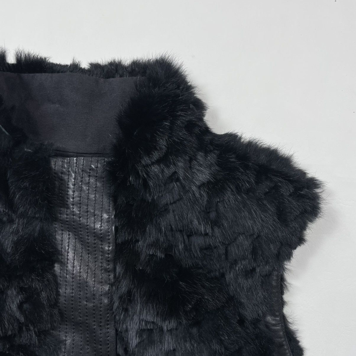 Helmut Lang HELMUT LANG HOODED FUR VEST Size S / US 4 / IT 40 - 4 Thumbnail