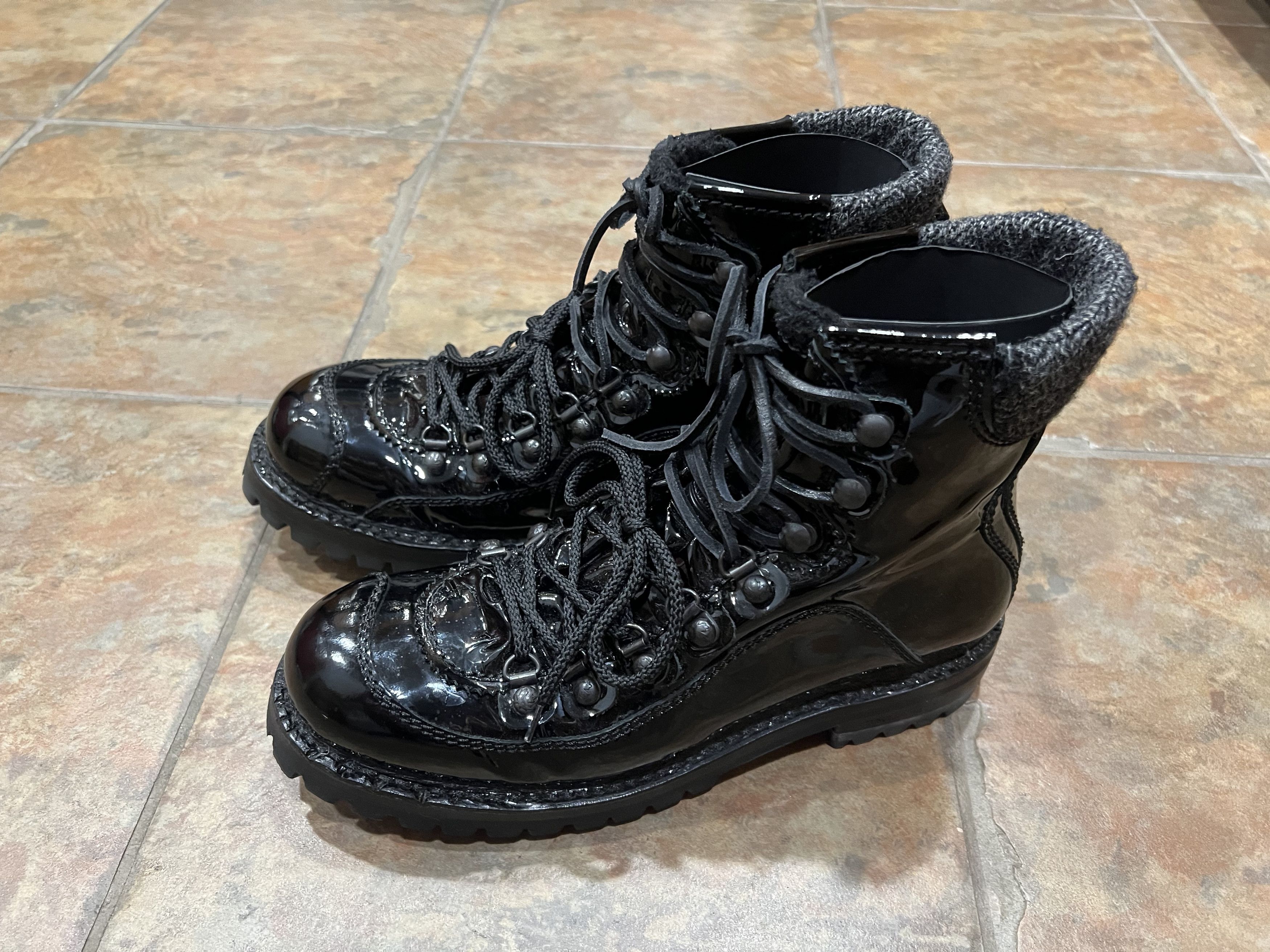 Dsquared2 Dsquared2 Venice Black Patent Leather Ankle Boots Size US 7 / EU 40 - 7 Thumbnail