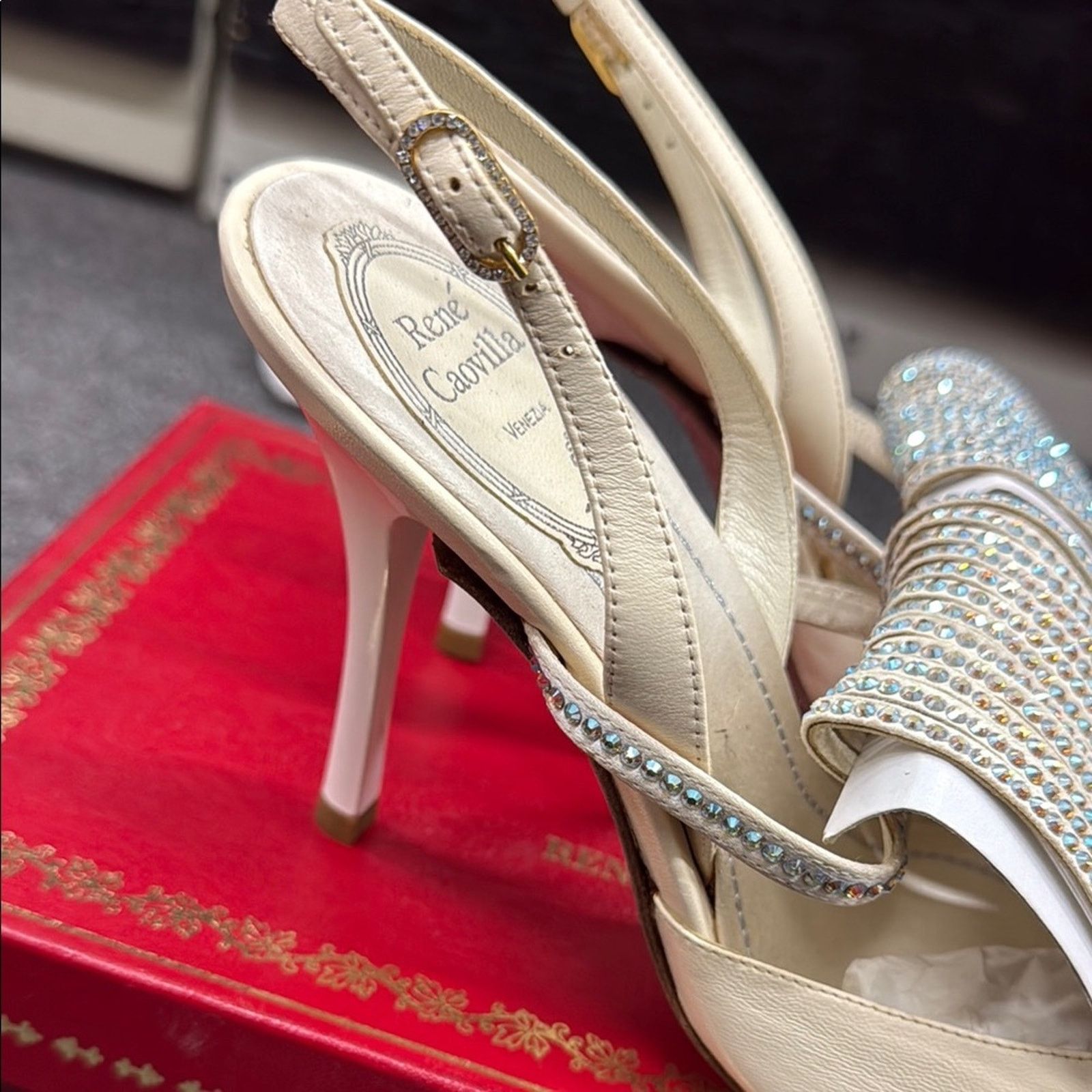 Rene Caovilla NWT Rene Caovilla Cream Slingback Heels Size 37 US 7 Size US 7 / IT 37 - 6 Thumbnail