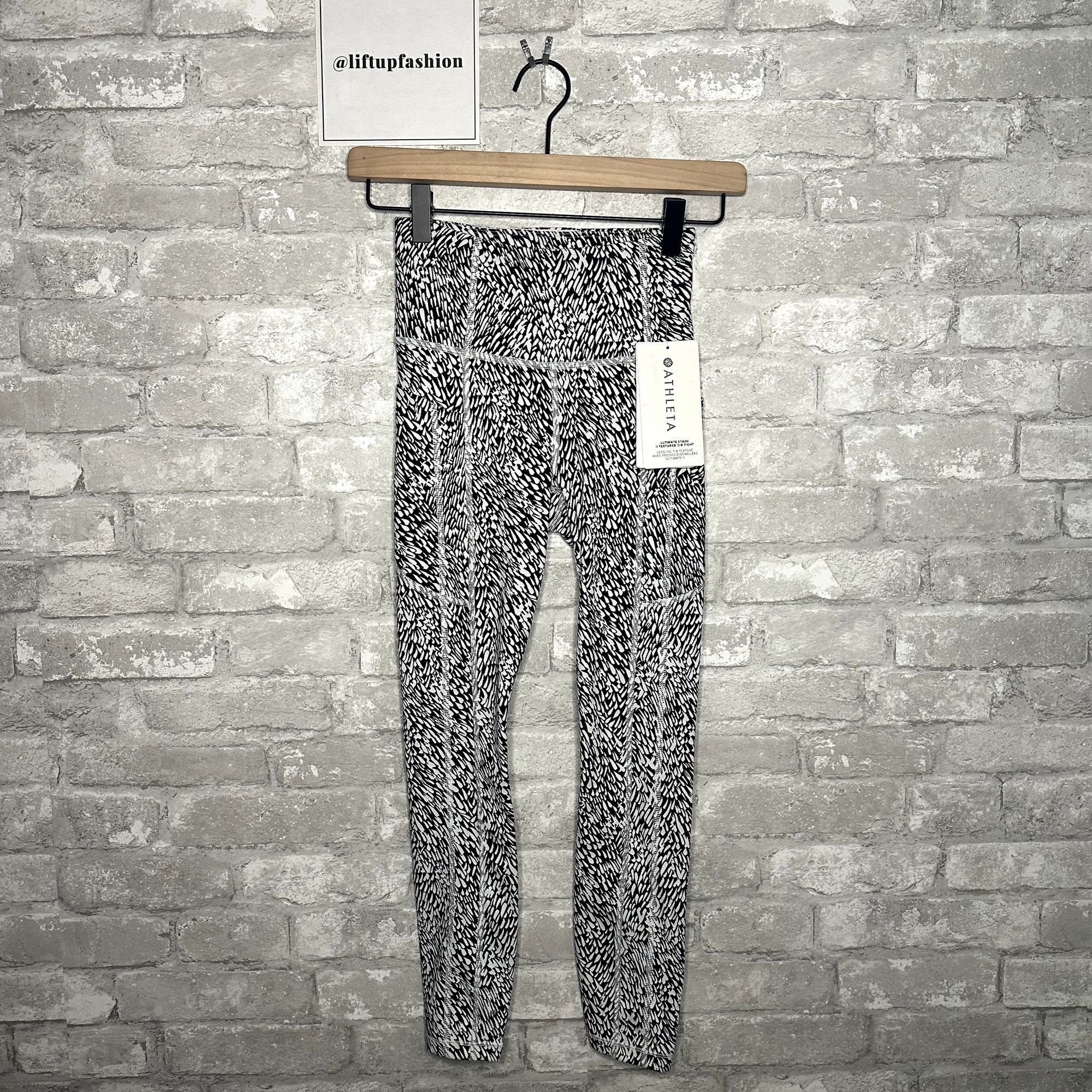 image of Athleta Ultimate Stash Ii Textured 7/8 Tight NWT Size Xxs (B in Black White, Women's