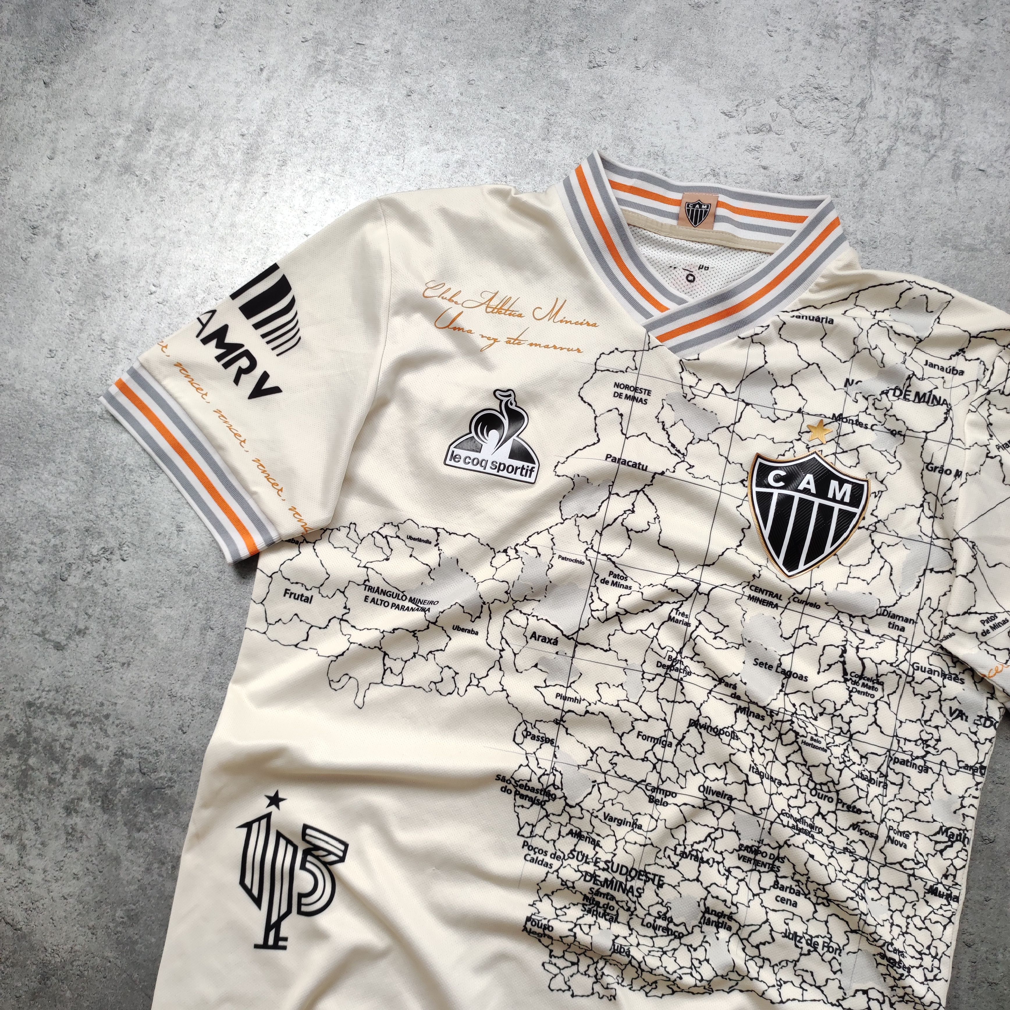 Vintage RARE Limited Brazil Atletico Mineiro Le Coq Sportif Jersey Size US M / EU 48-50 / 2 - 3 Thumbnail