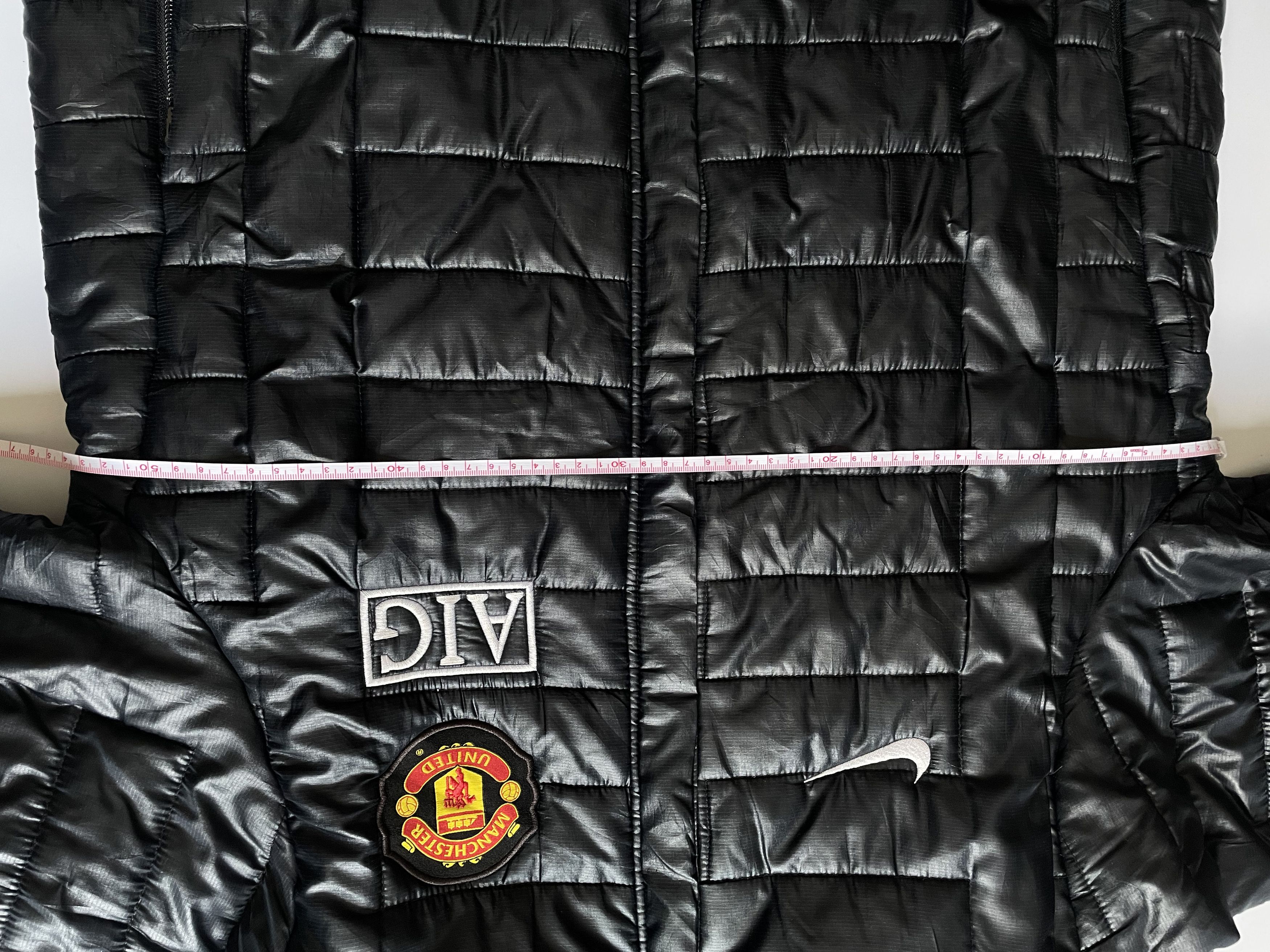 Nike 2009-10 Manchester United Nike Padded Bench Coat Size US M / EU 48-50 / 2 - 13 Thumbnail