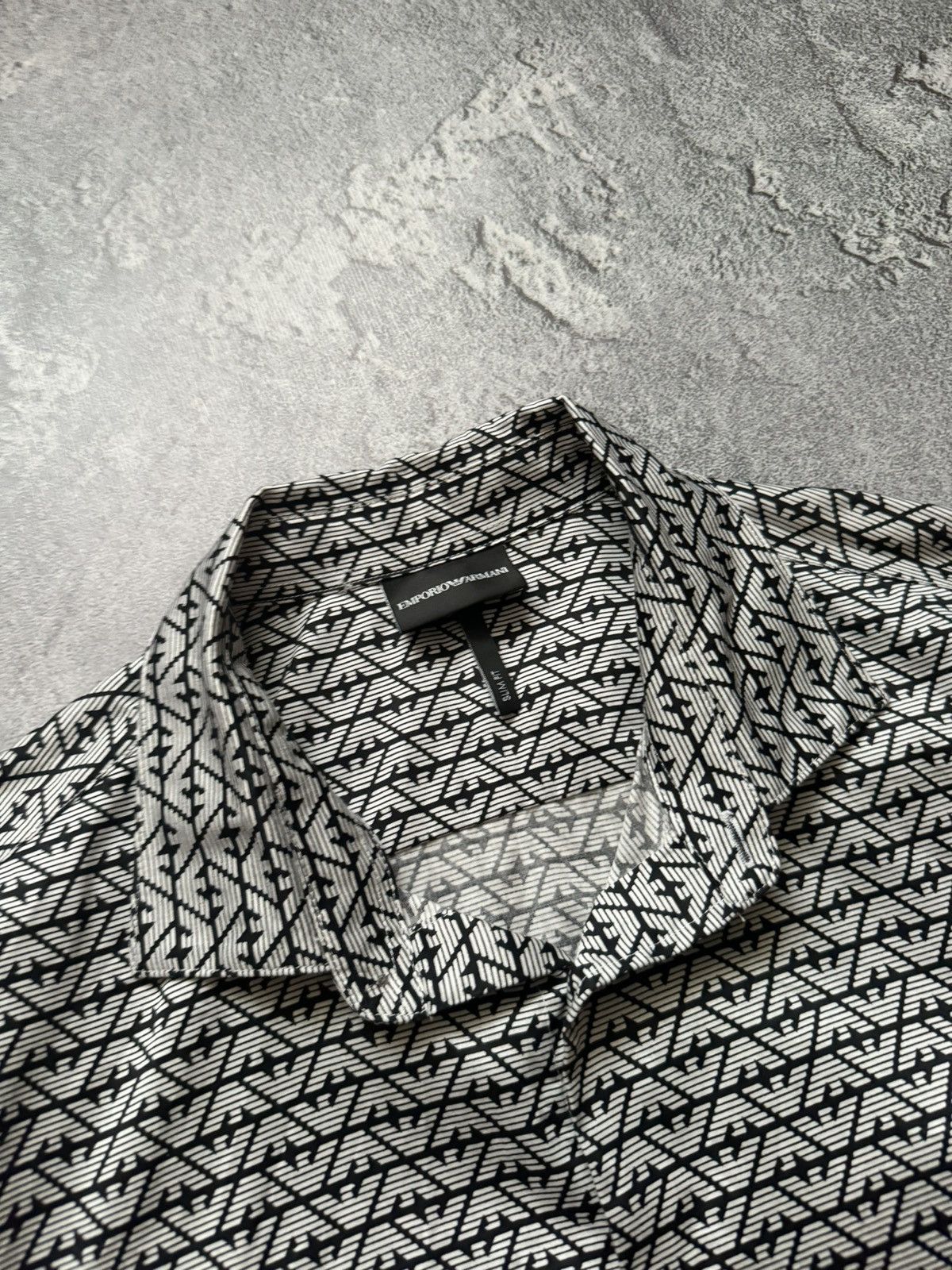 Armani × Emporio Armani × Giorgio Armani Emporio Armani XL all printed multilogo shirt button up dres Size US XL / EU 56 / 4 - 4 Thumbnail