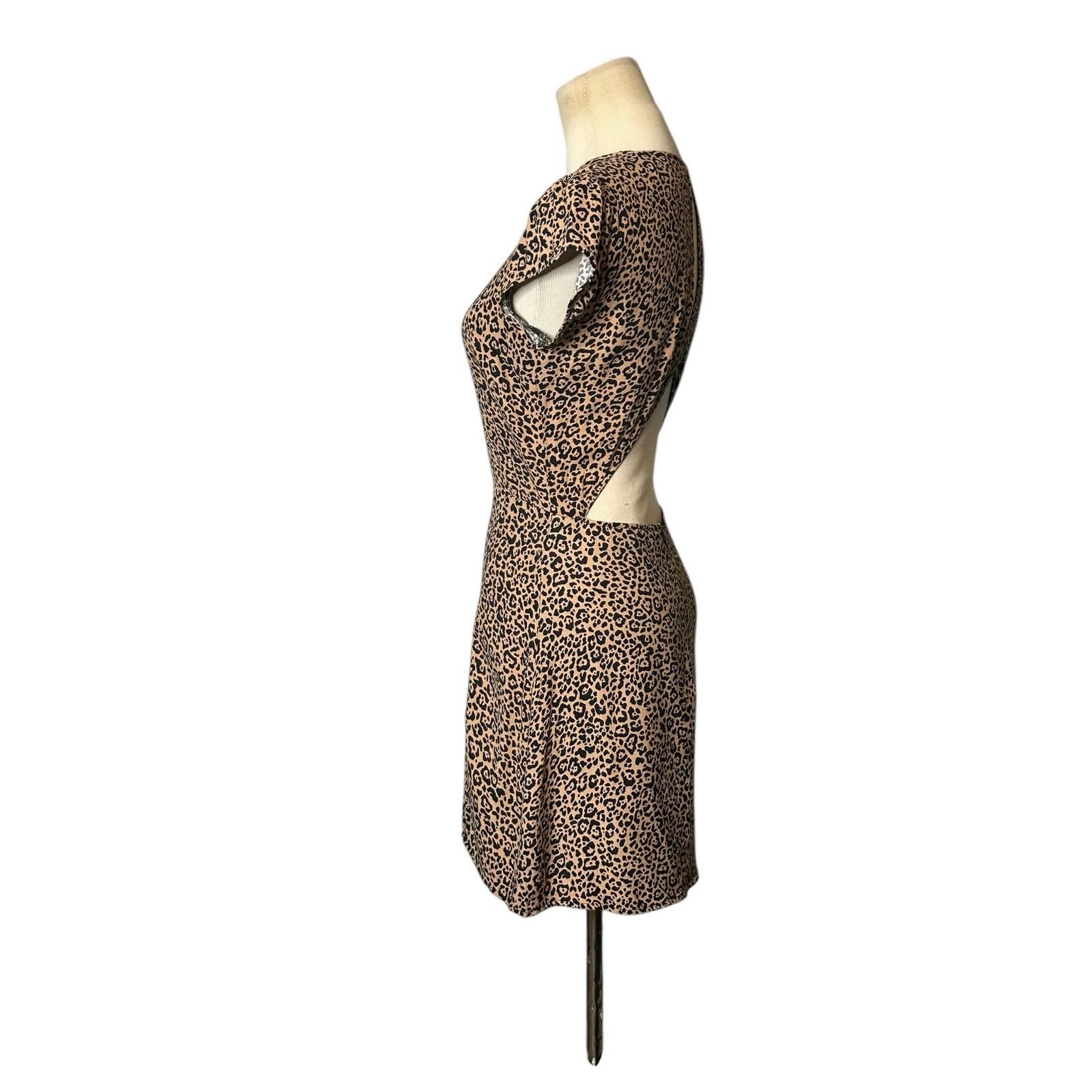 Reformation Reformation Lena Leopard Print Mini Dress size 2 Size XS / US 0-2 / IT 36-38 - 13 Thumbnail