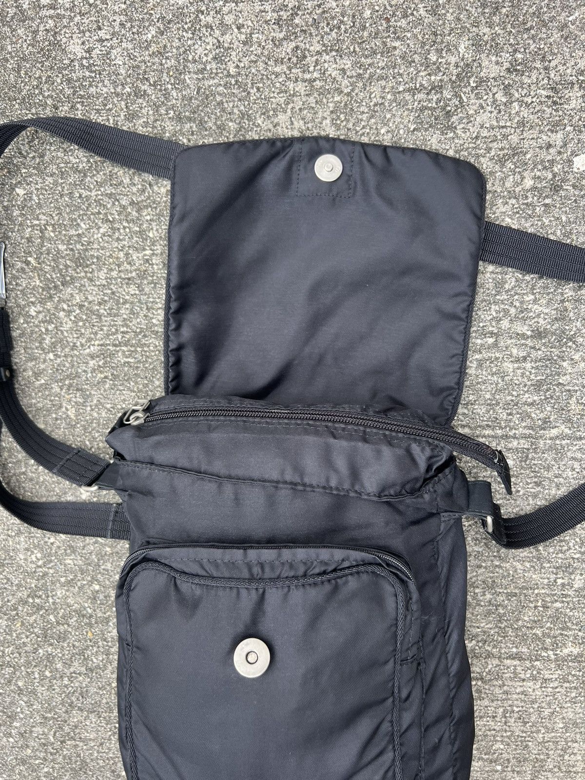 Yohji Yamamoto Vintage Yohji Yamamoto Y’saccs Black Sling Bag Size ONE SIZE - 11 Thumbnail