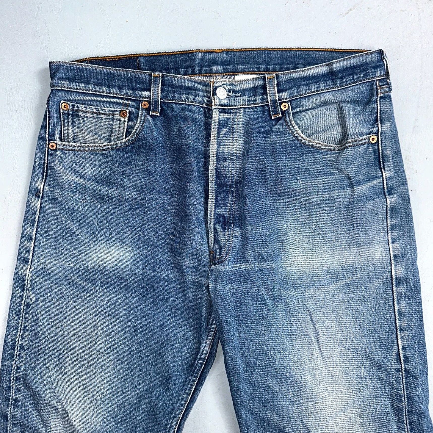 Levi's VINTAGE Levi's 501 Straight Leg Jeans 36x36 Medium Wash 90s Denim Men Size US 36 / EU 52 - 2 Thumbnail