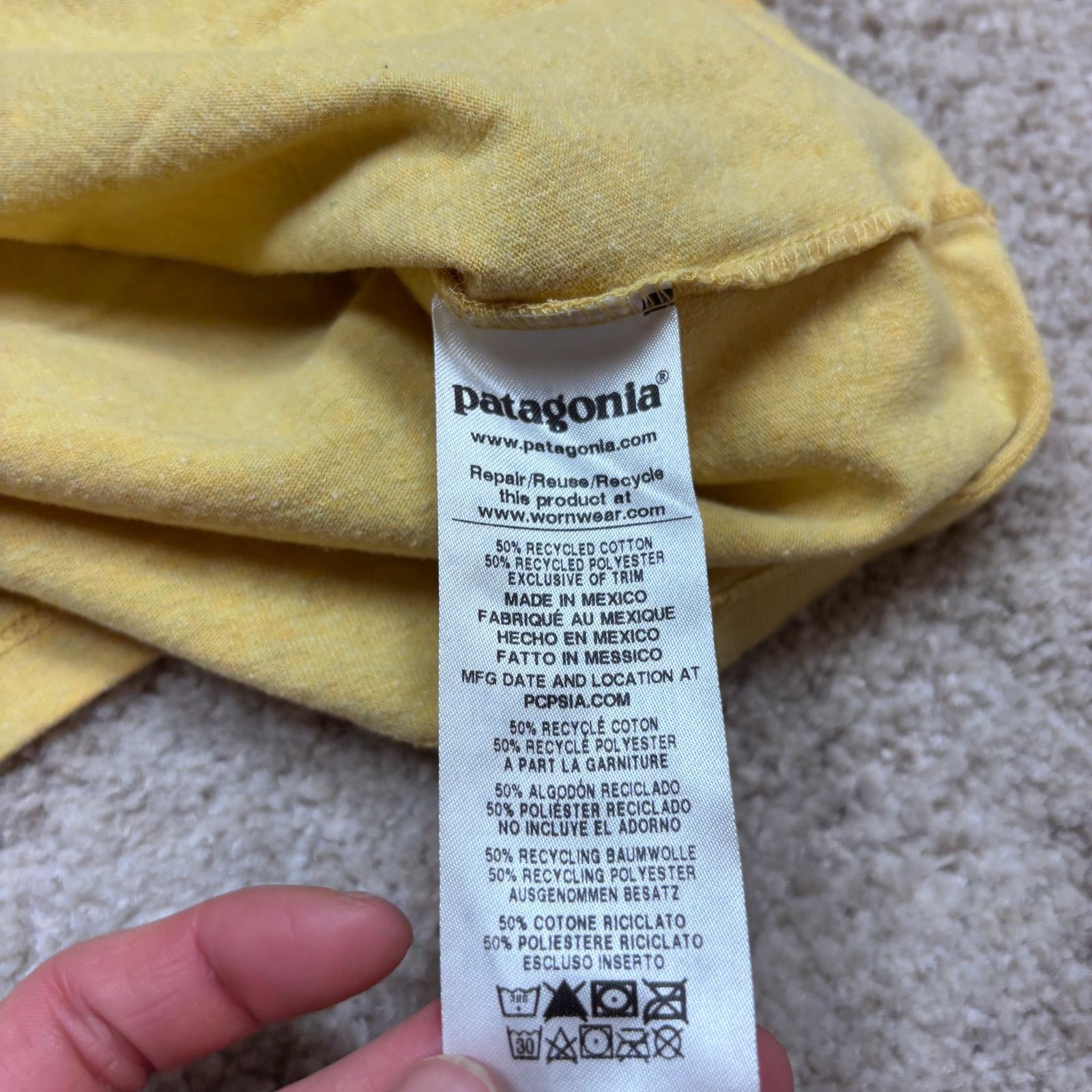 Patagonia Patagonia P-6 Logo Short Sleeve Responsibili-Tee Shirt XL Size US XL / EU 56 / 4 - 8 Thumbnail