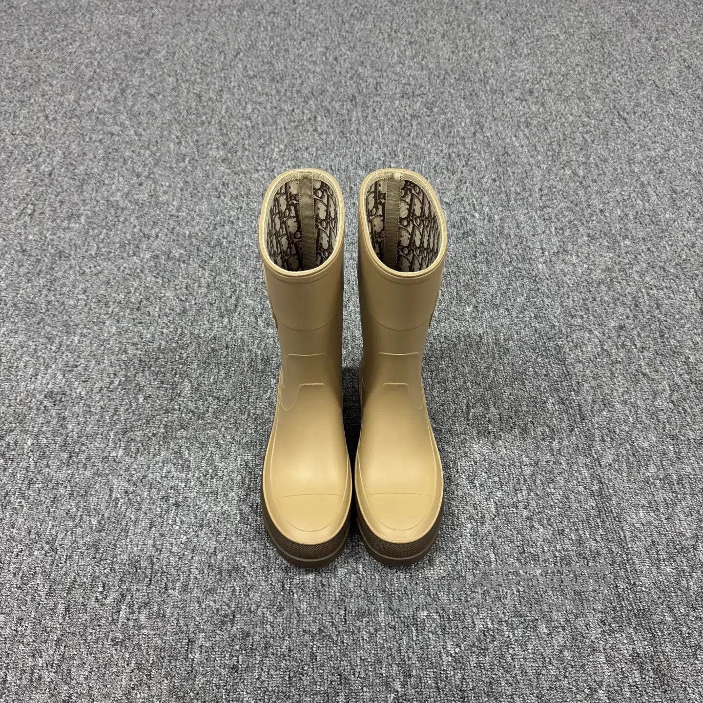 Dior Dior Three-dimensional letter logo with full printing; mid Size US 6.5 / IT 36.5 - 1 Thumbnail