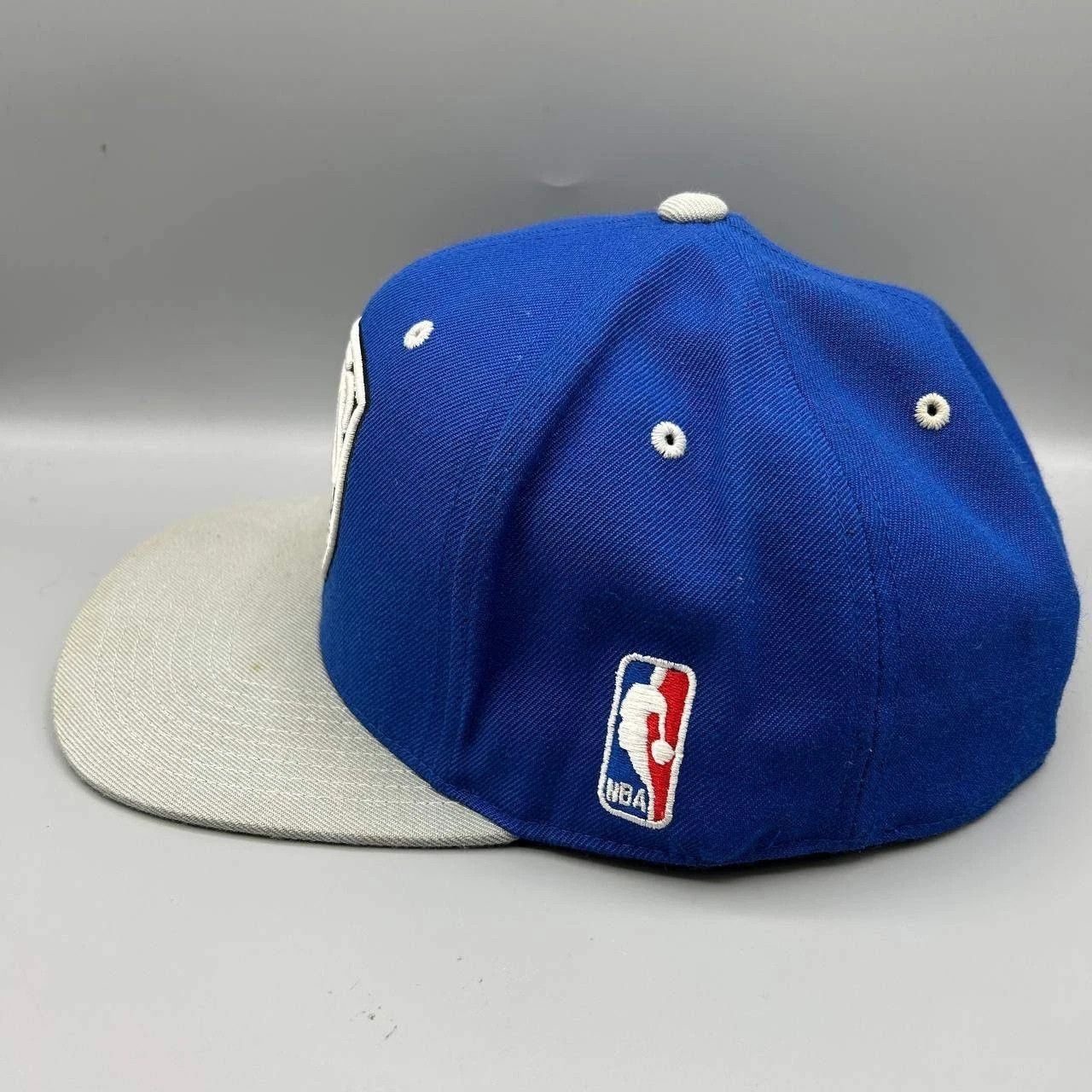 Mitchell & Ness Brooklyn Nets Hat Men 7 1/2 Blue Gray Embroidered Fitted Cap Size ONE SIZE - 7 Thumbnail