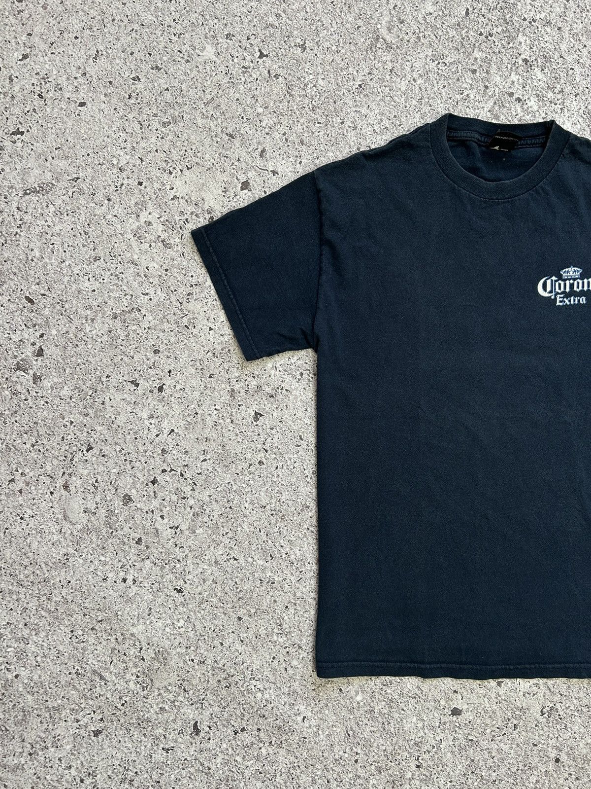 Vintage Vintage 2004 Corona Extra Retro Promo T-Shirt Beer Y2K Hype Size US S / EU 44-46 / 1 - 7 Thumbnail