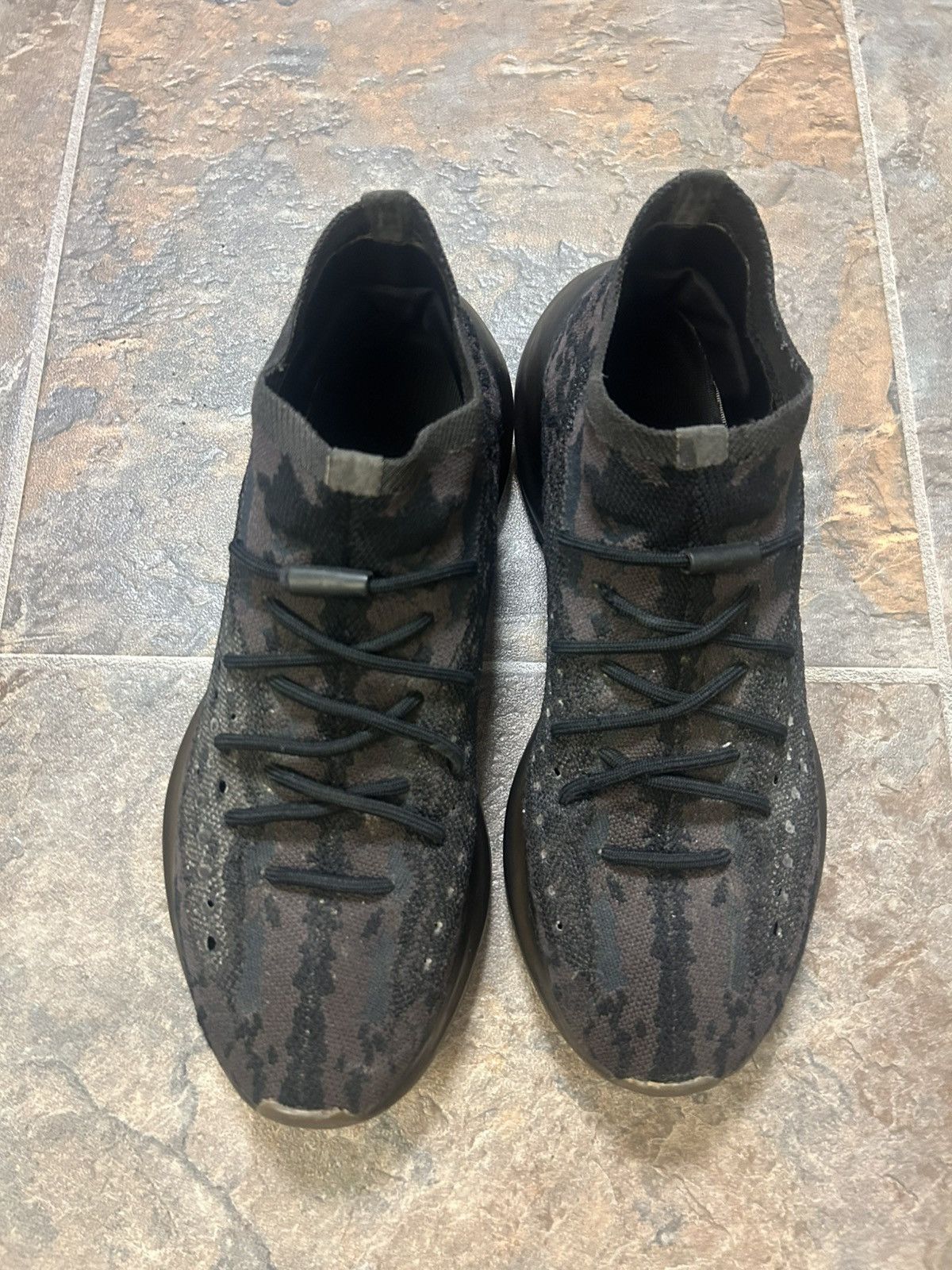 Yeezy Yeezy 380 Onyx Size US 13 / EU 46 - 4 Thumbnail