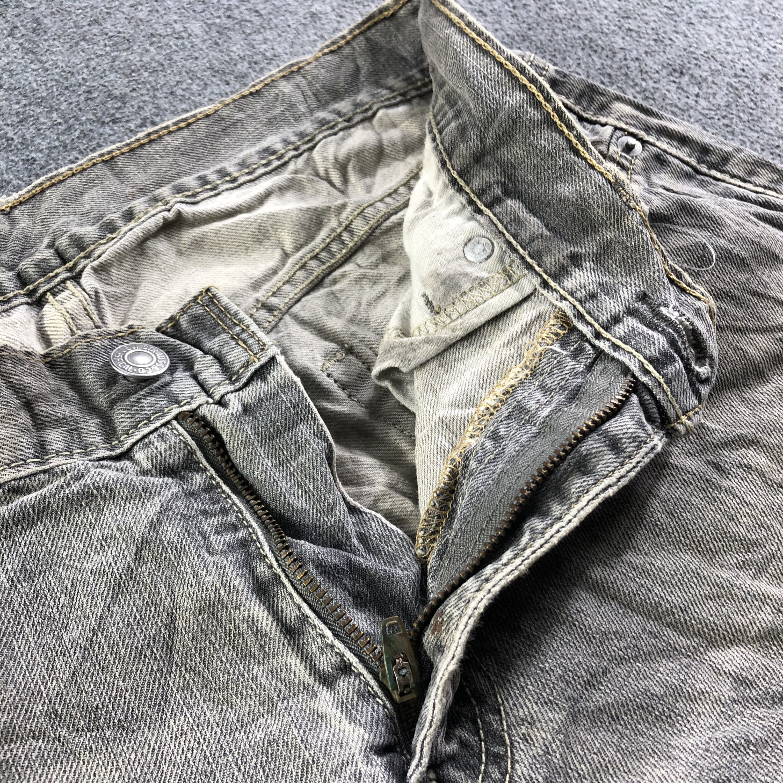 Levi's Vintage Levis 514 Jeans-J3293 Size US 31 - 8 Thumbnail