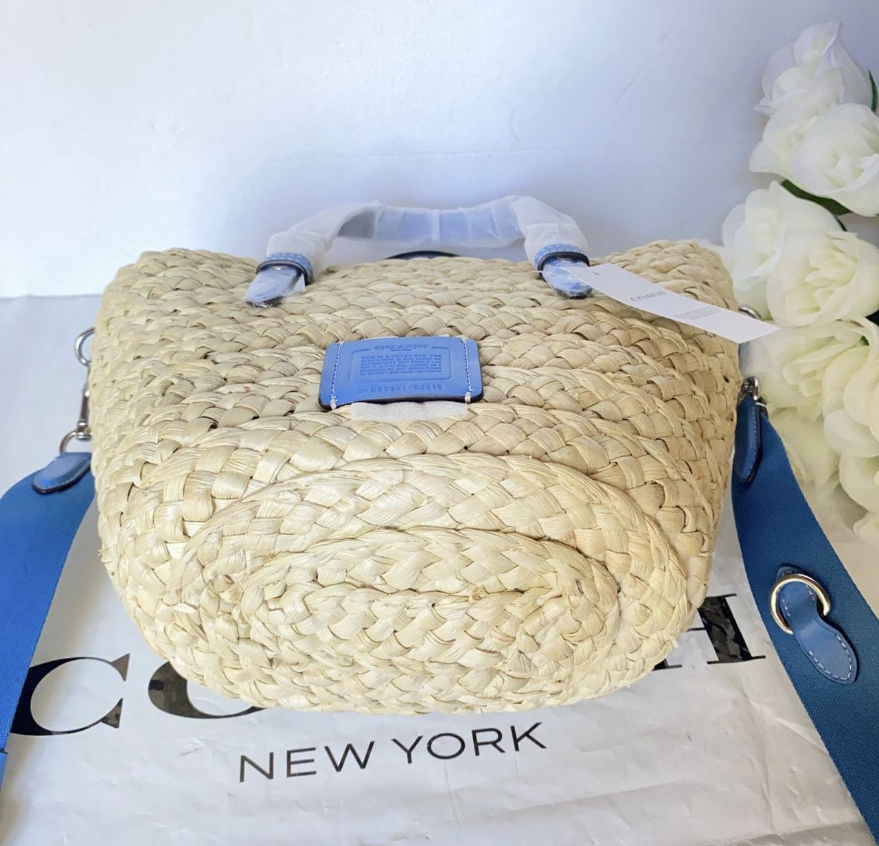 Coach NWT Coach Small straw and smooth leather Tote CJ519 Size ONE SIZE - 4 Thumbnail