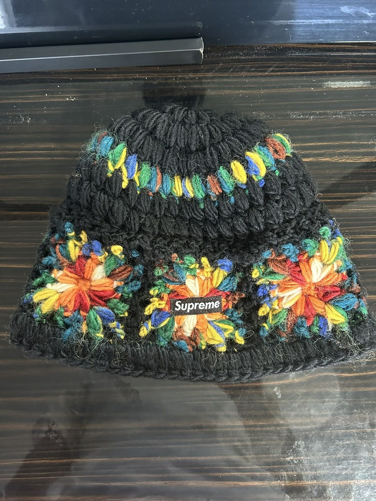 Supreme Supreme Crochet Beanie Size ONE SIZE - 1 Thumbnail