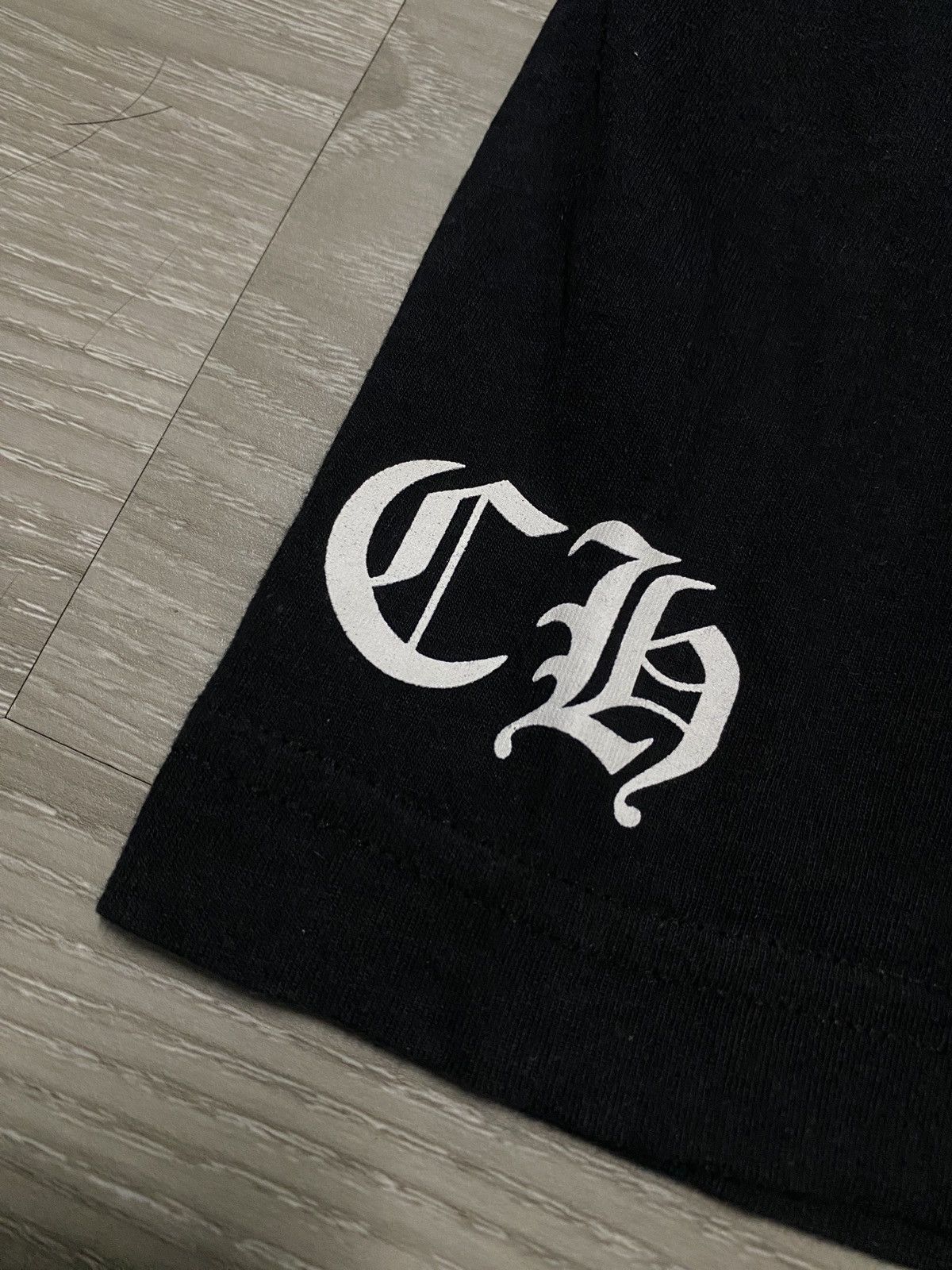 Chrome Hearts LIKE NEW - FLEUR DE LIS DAGGER CROSSES CHROME HEARTS TEE Size US M / EU 48-50 / 2 - 5 Thumbnail
