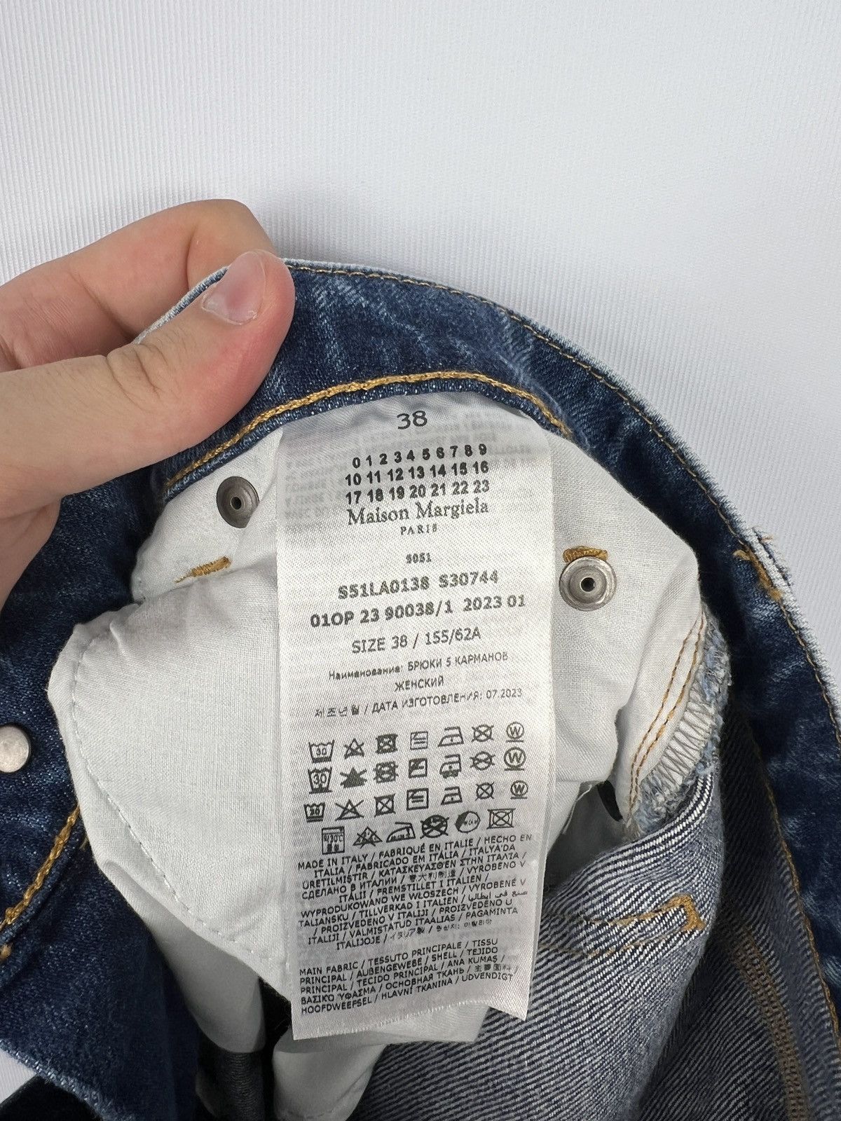 Maison Margiela Blue Maison Martin Margiela jeans (new with tags) Size 27" / US 4 / IT 40 - 8 Thumbnail